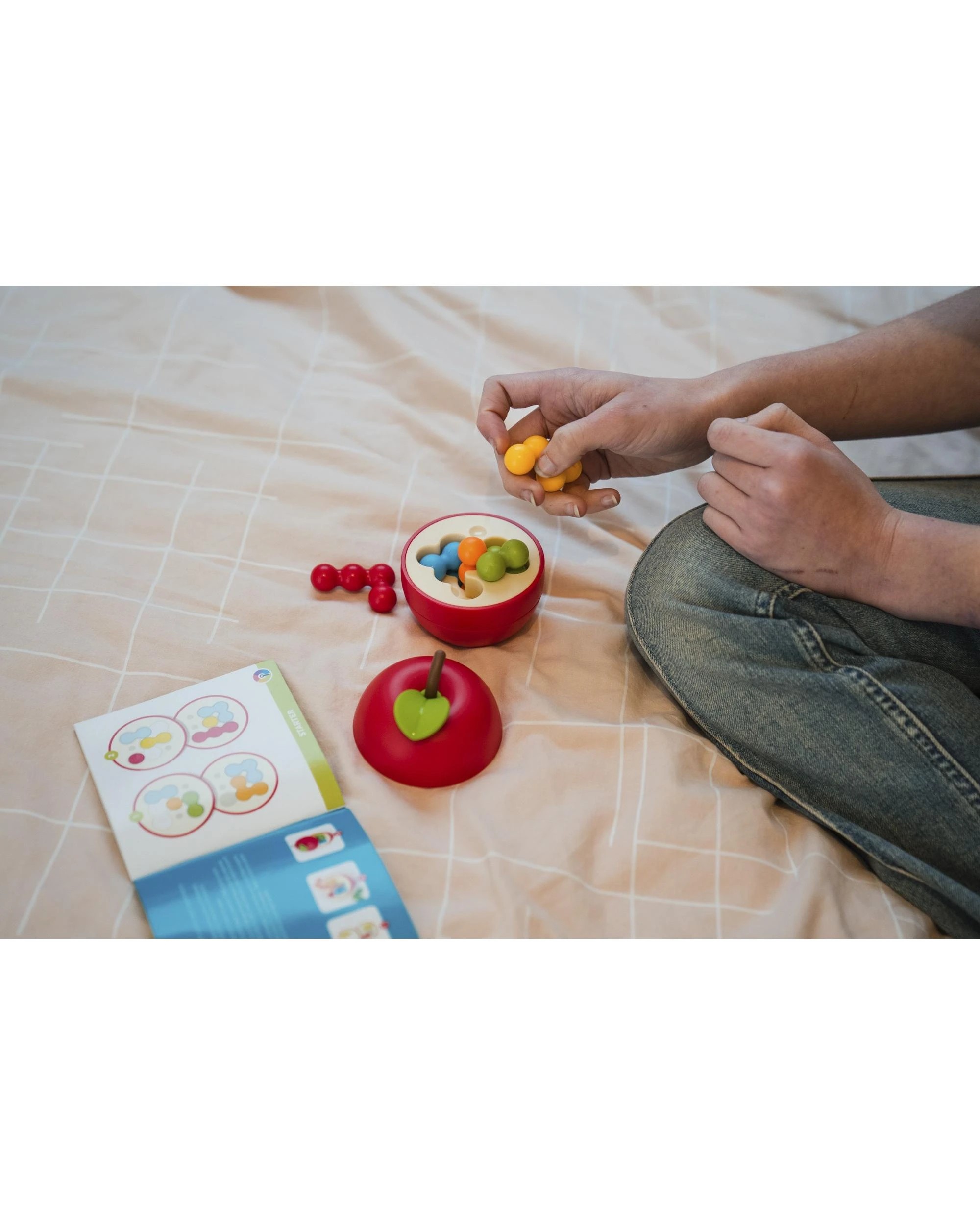 4 Smart Games Apple Puzzler Puzzle Game, 4 of 5