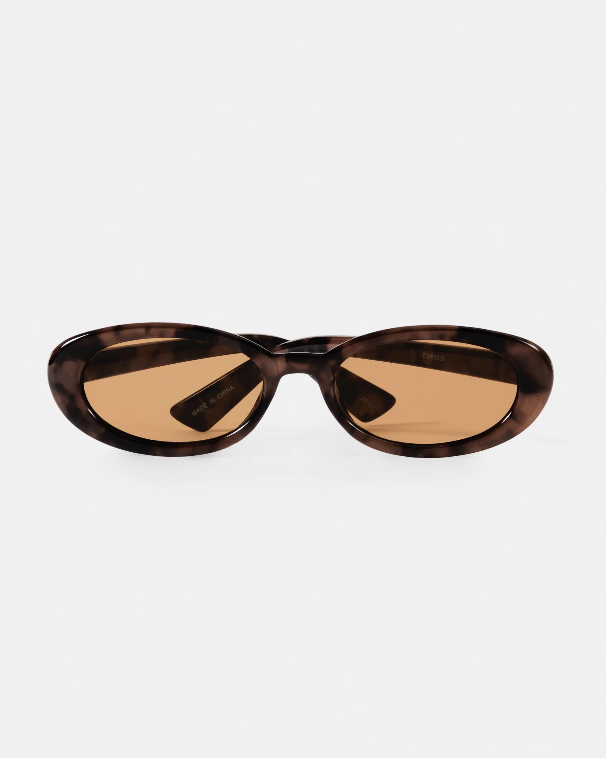 1 Oval Shape Sunglasses CREAM TORT, 1 of 5