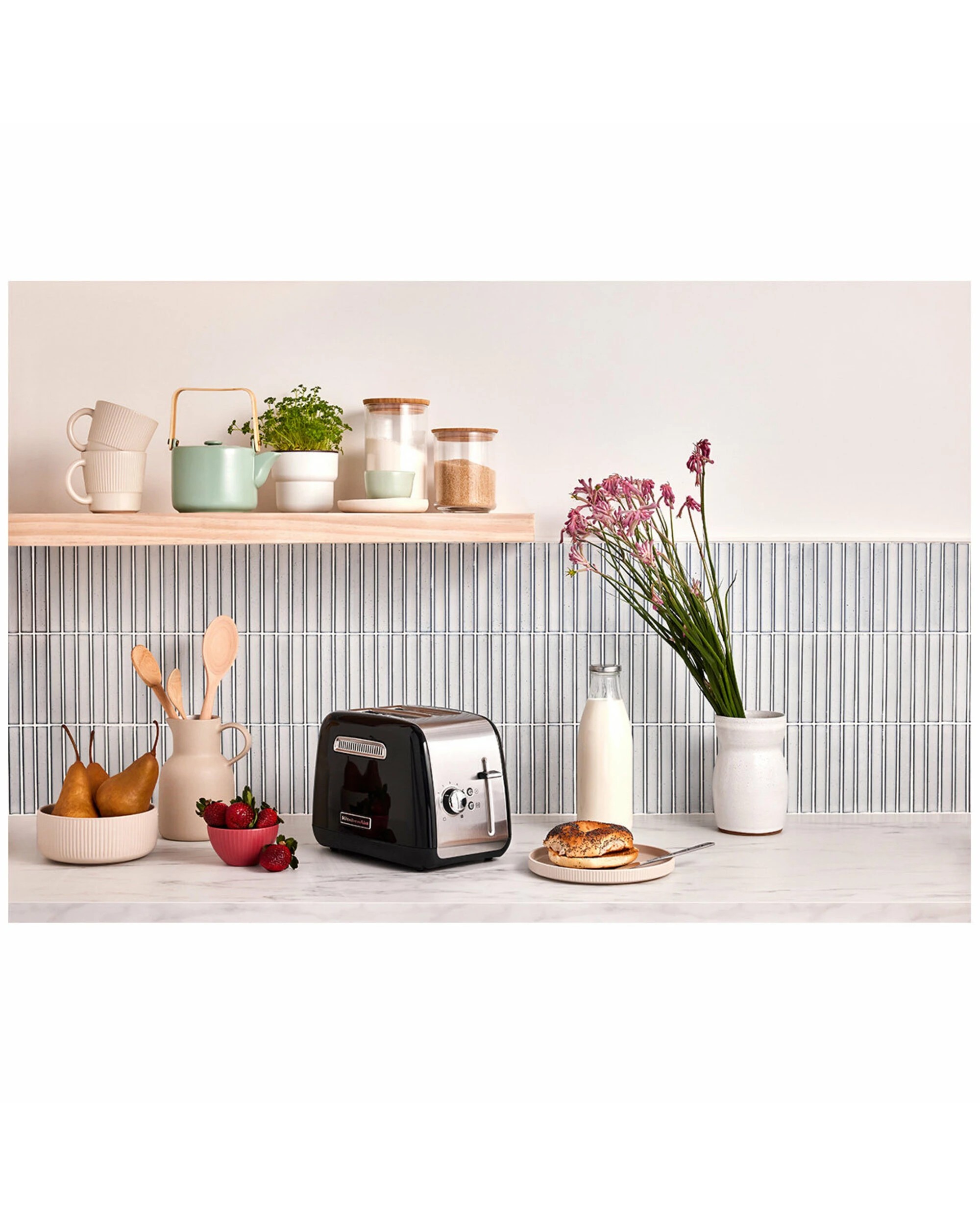 4 KitchenAid Classic Two Slice Toaster Onyx Black, 4 of 5