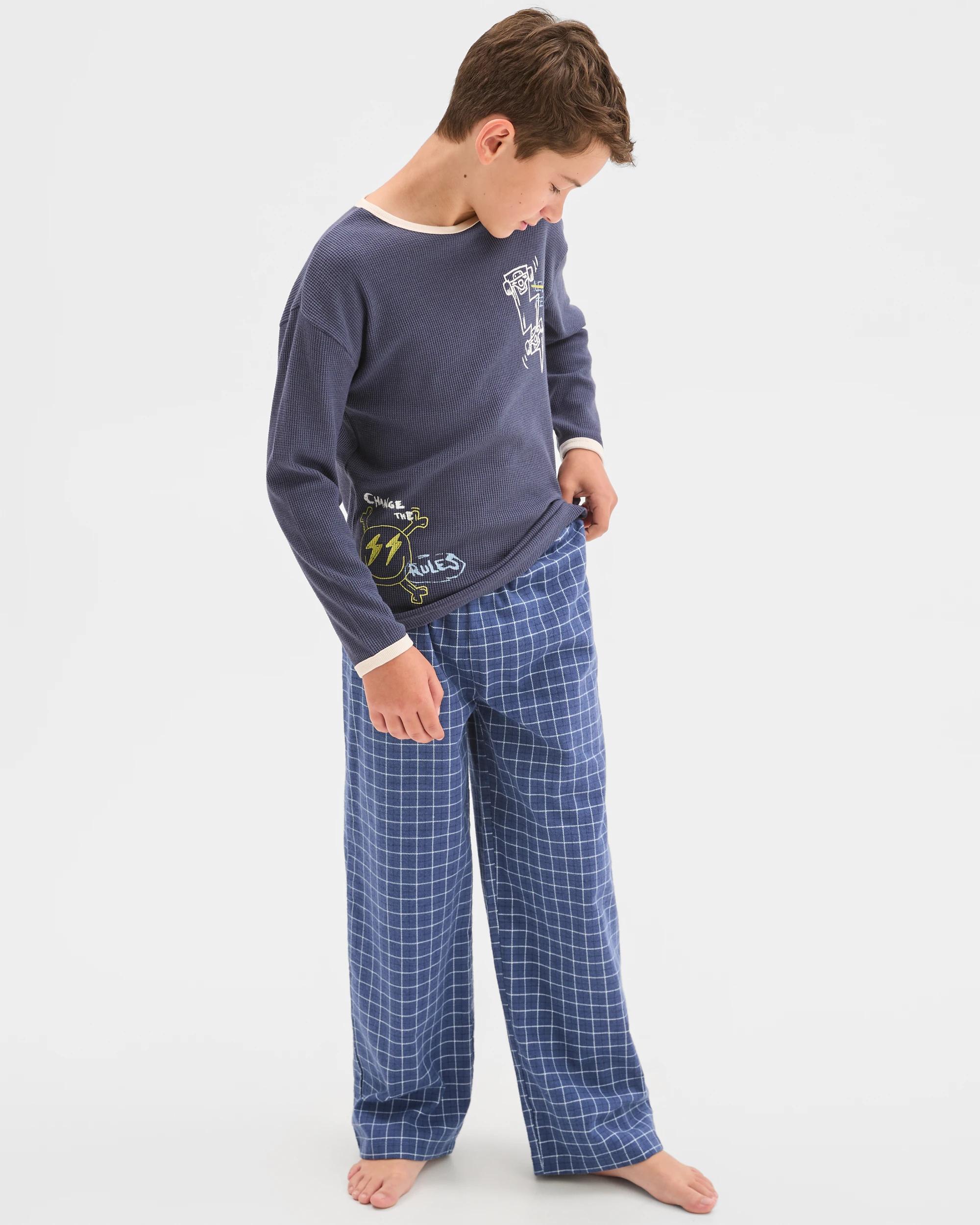 1 Target Kids Australian Cotton Older Boys Flannel Pyjama Set GRAFFITI SKATE, 1 of 8