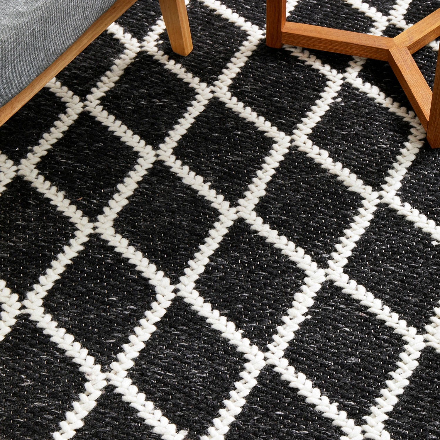 8 Common Ground Rugs Valor 320x230cm - Extra Large Hand Loomed Floor Rug - Black, 8 of 9