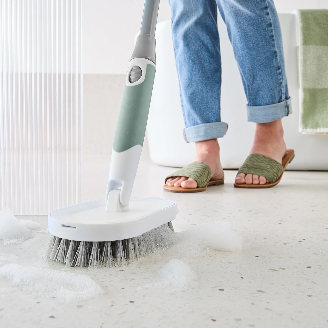 1 Scrub Brush Head - Mix & Match Click Range, 1 of 7