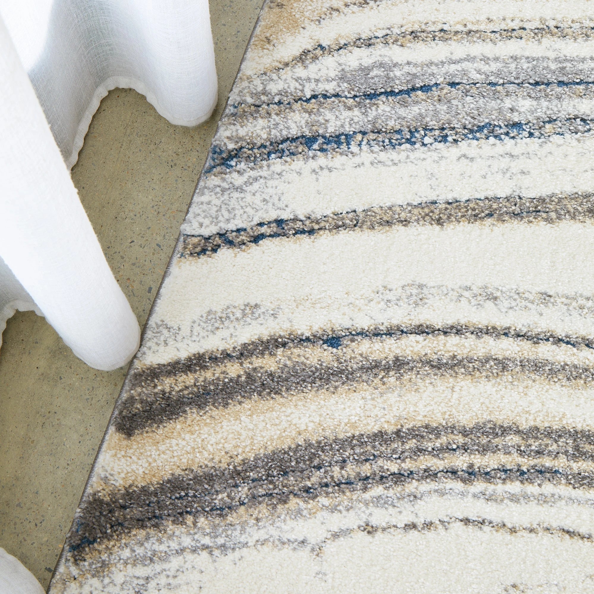 4 Common Ground Rugs Stonefall 555 230x160cm - Medium Floor Rug - White, 4 of 7