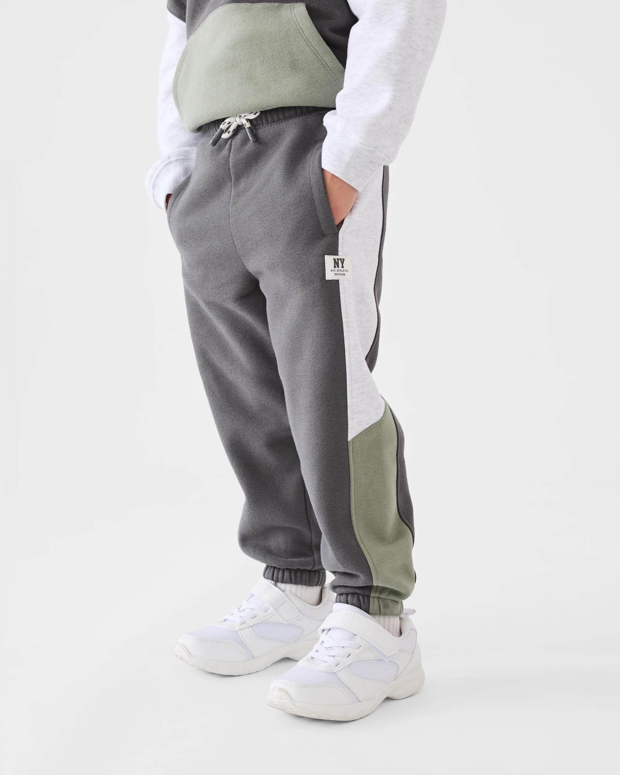 1 Panel Trackpants Magnet, 1 of 6