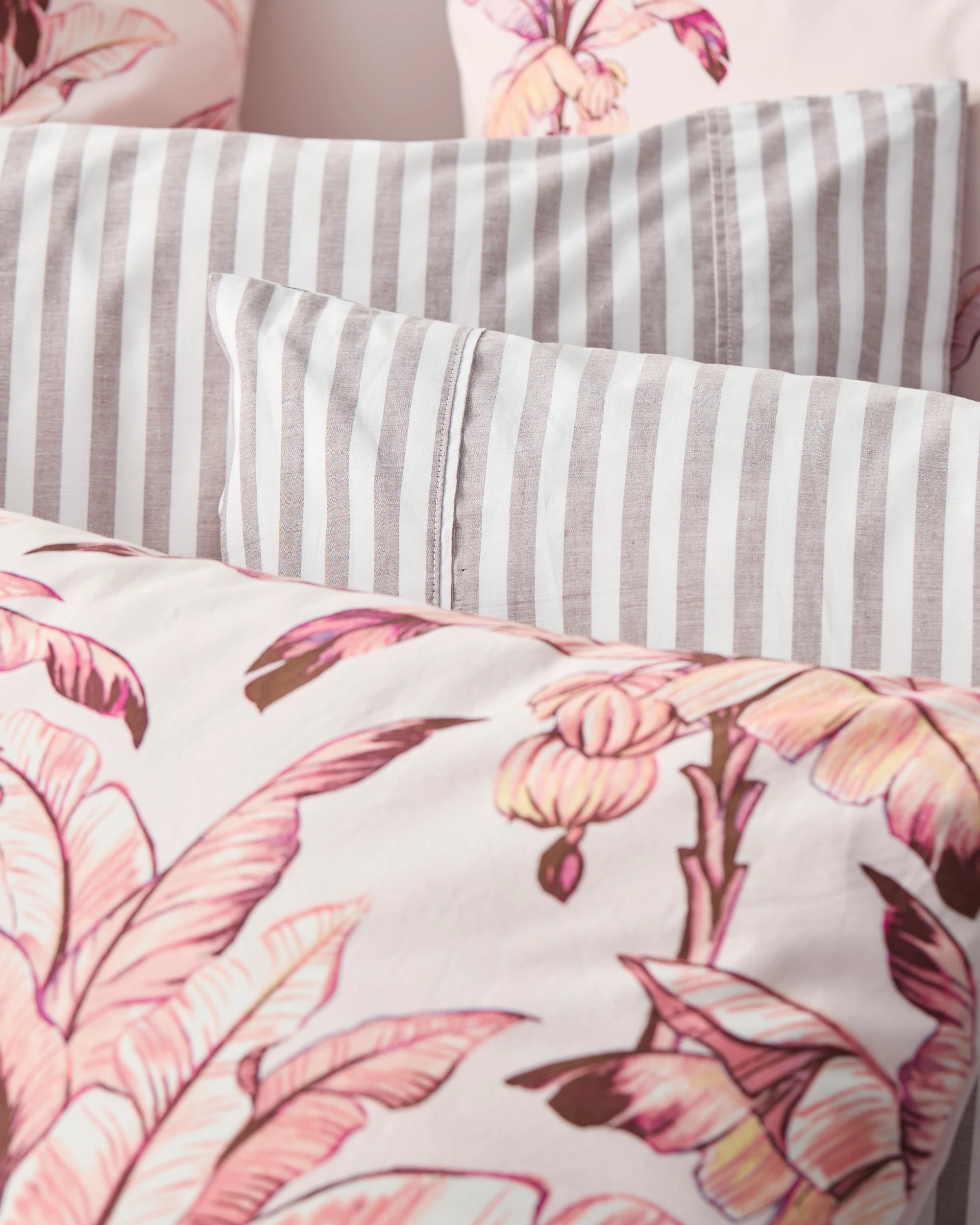 9 Target Tammi Palm Australian Cotton Quilt Cover Set - Queen Bed - Purple, 9 of 10
