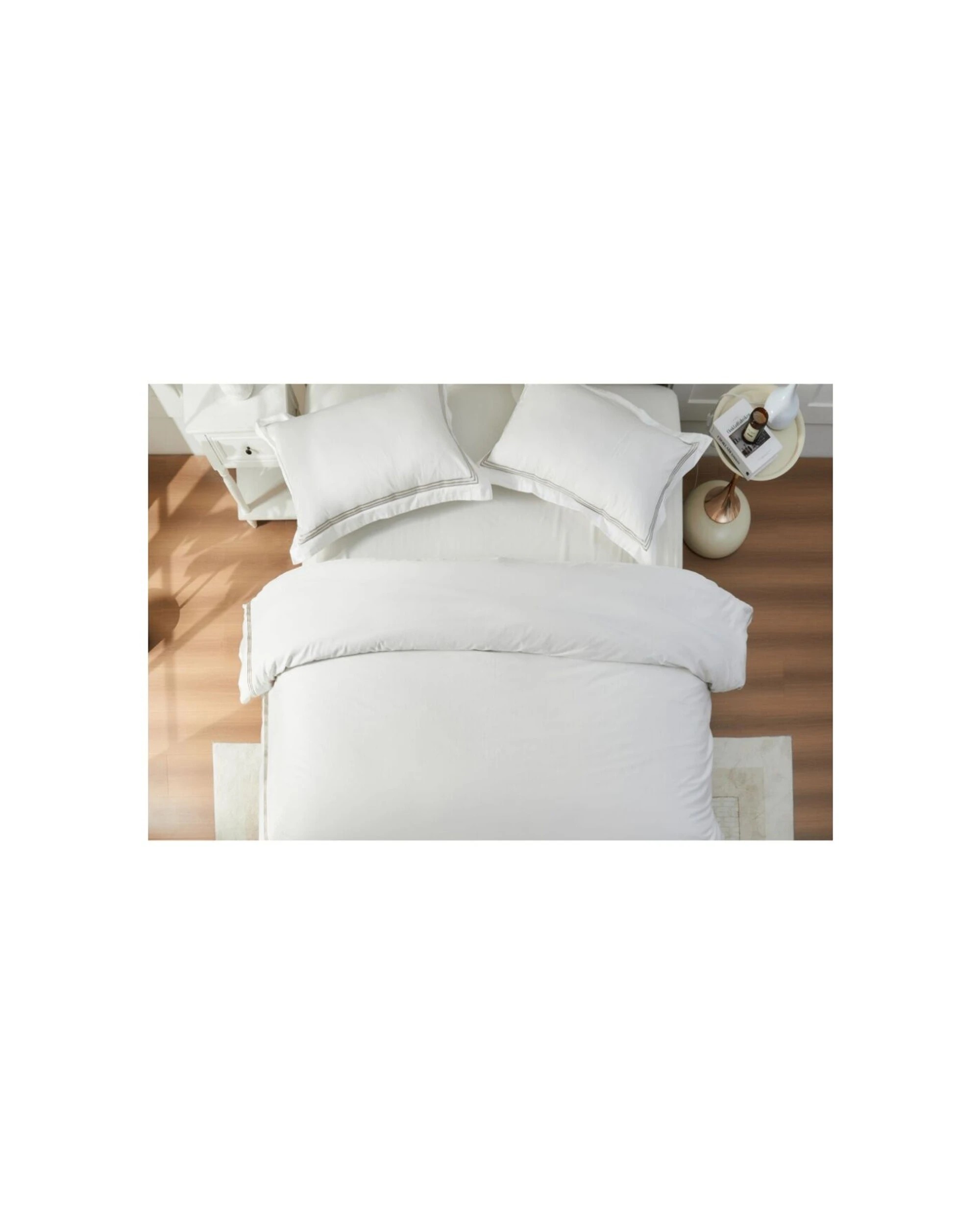 4 Grosvenor House 500TC Hotel Embroidered Quilt Set Super King - White, 4 of 8