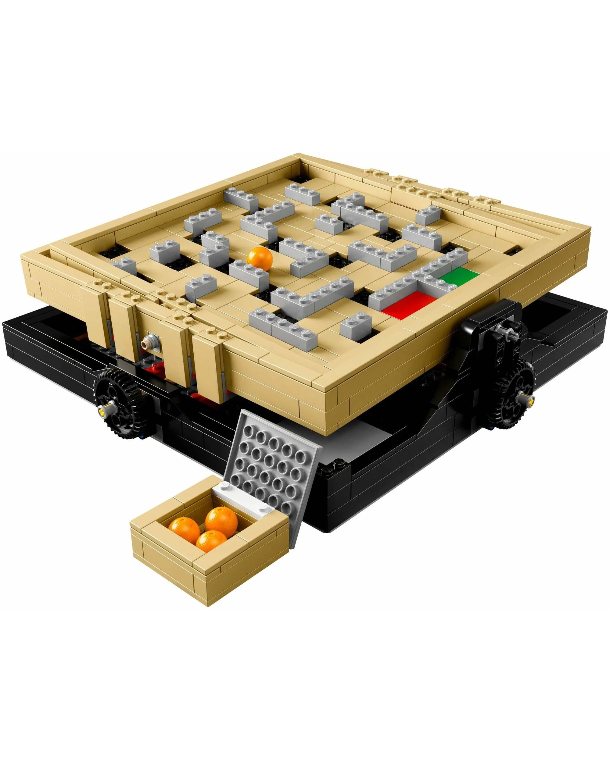2 LEGO 21305 Ideas Maze, 2 of 3