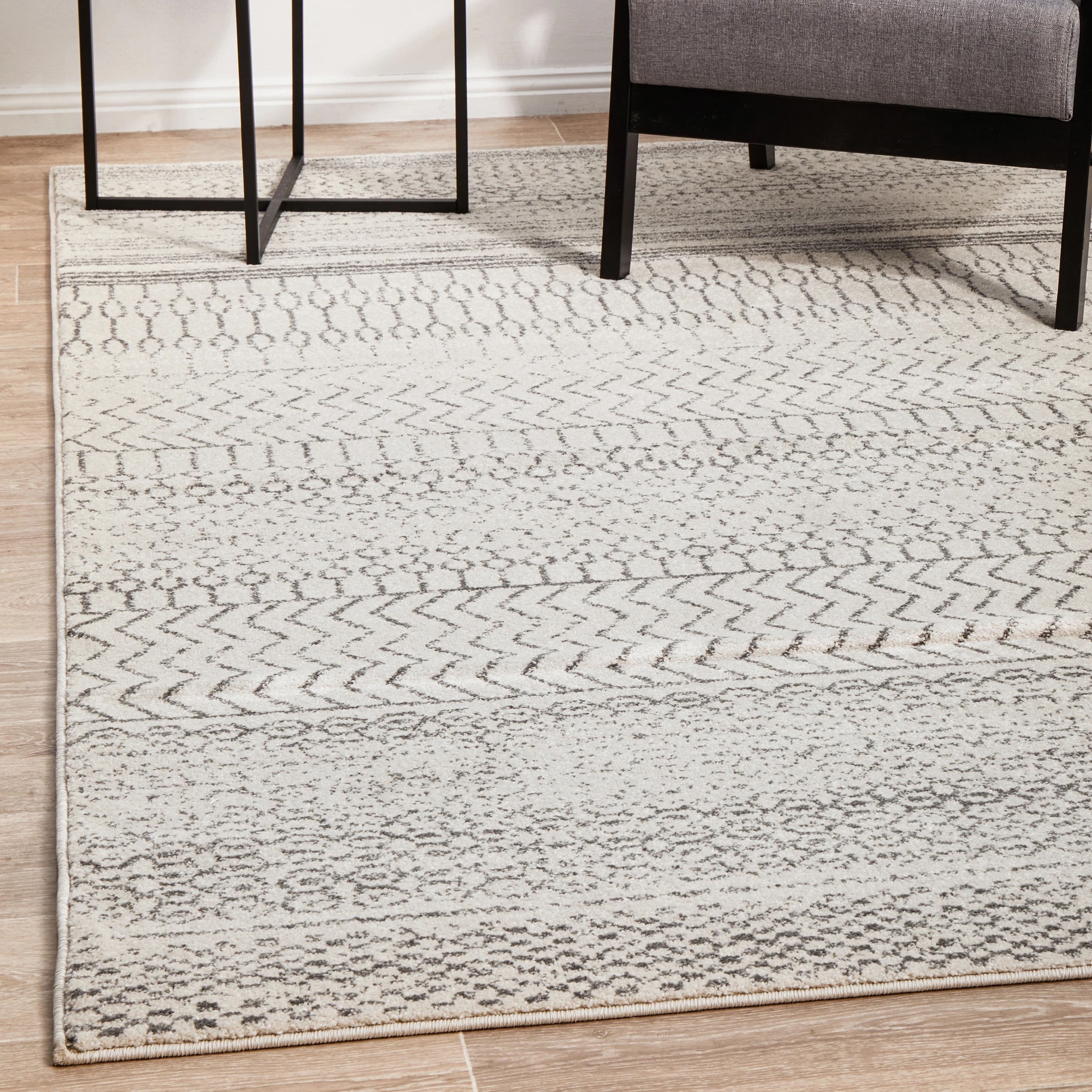 3 Common Ground Rugs Lustre Harper 230x160 cm Rug - Silver, 3 of 9