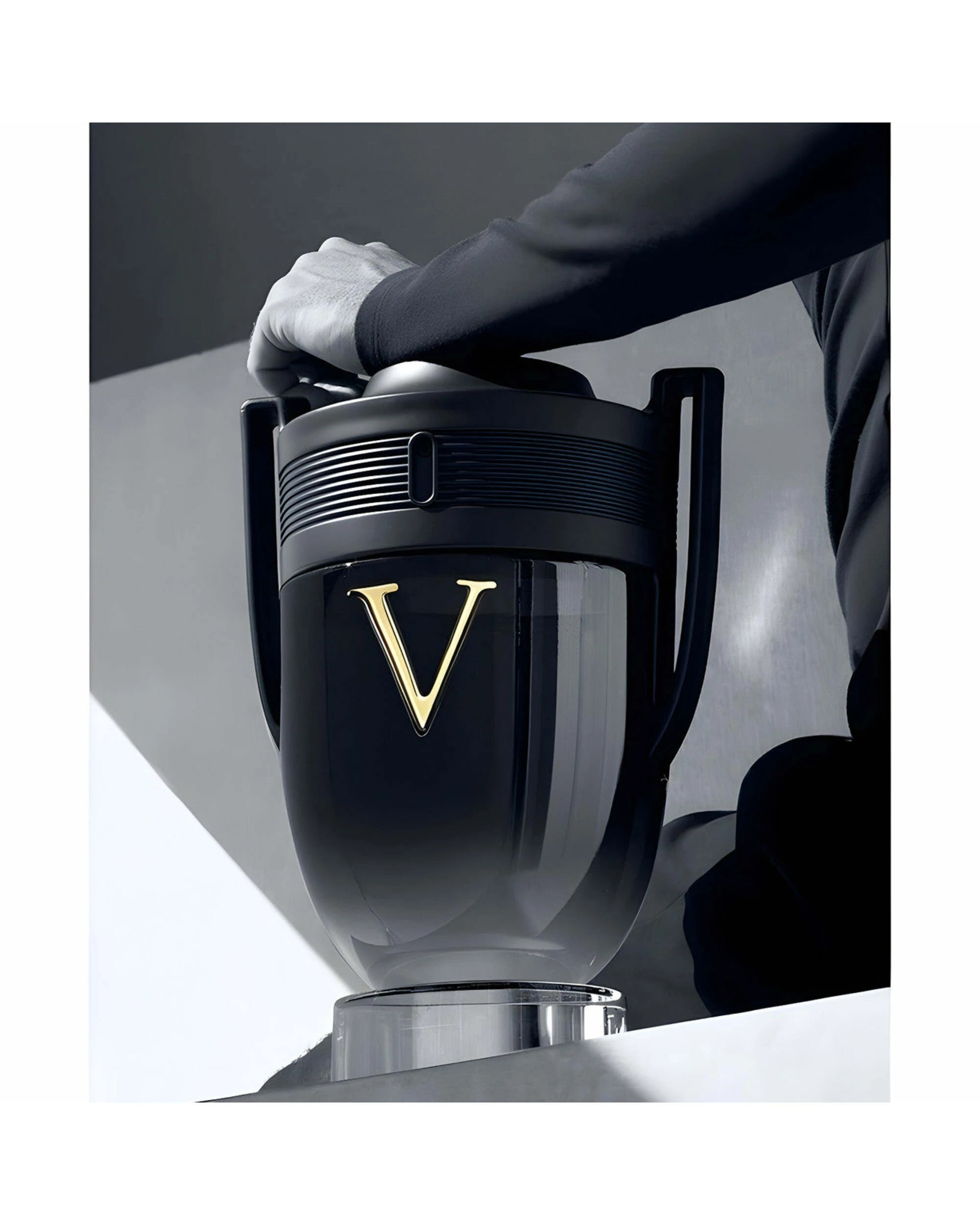3 Paco Rabanne Invictus Victory 100ml Eau De Parfum, 3 of 4