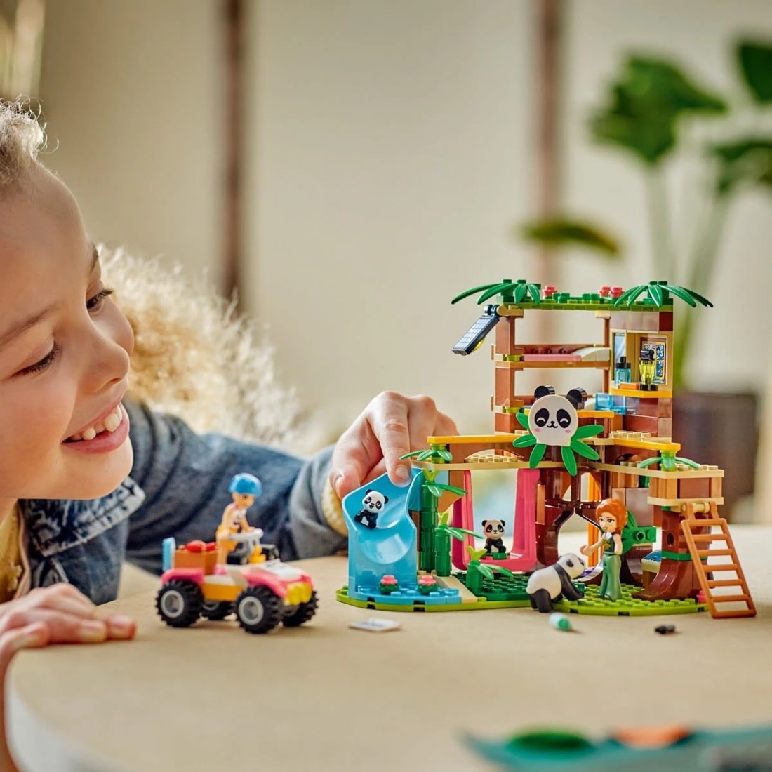 9 LEGO Friends Panda Sanctuary Animal Care 42648, 9 of 11