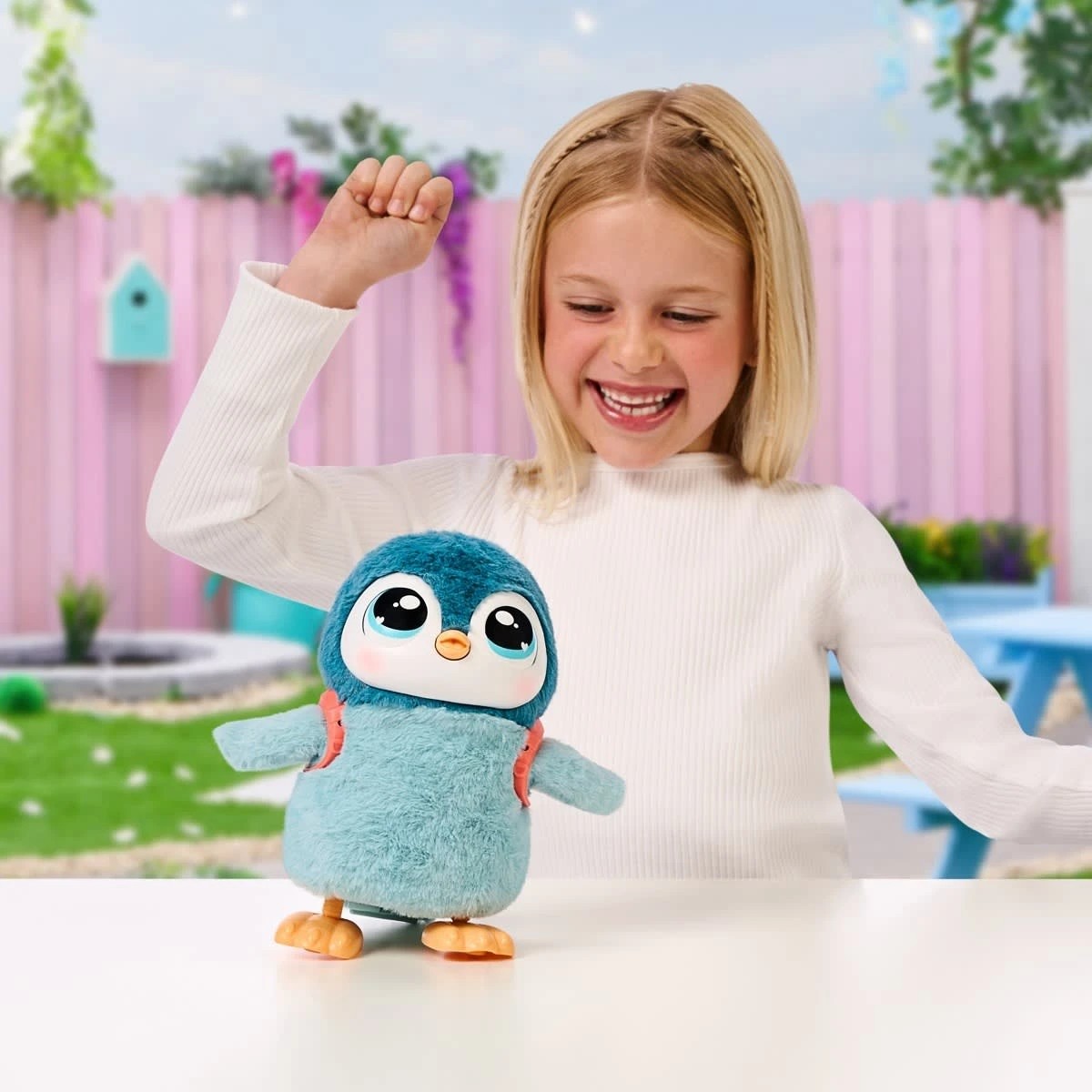 6 Little Live Pets My Walking Penguin - Waddles, 6 of 10