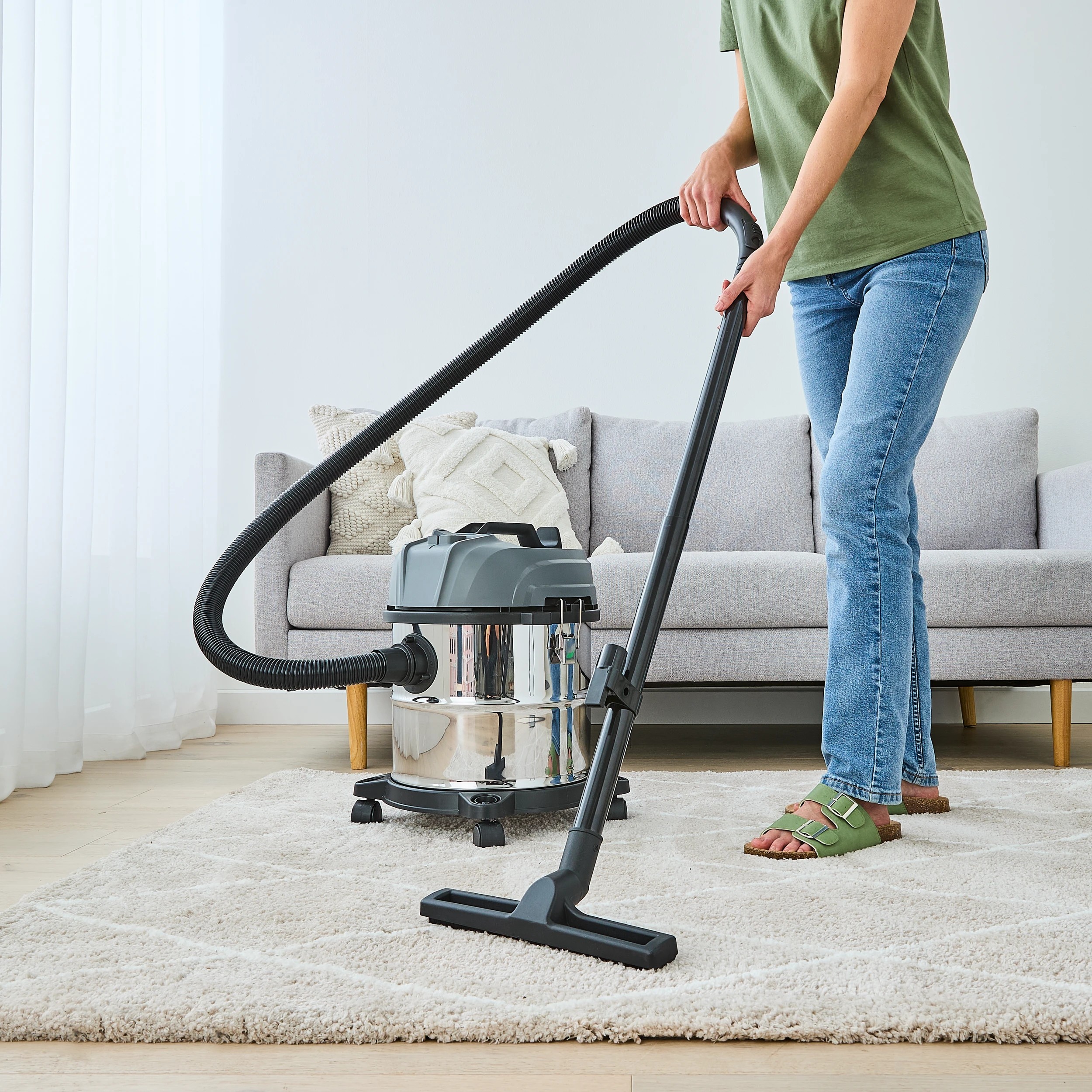 2 Wet and Dry Vacuum Cleaner, 2 of 10