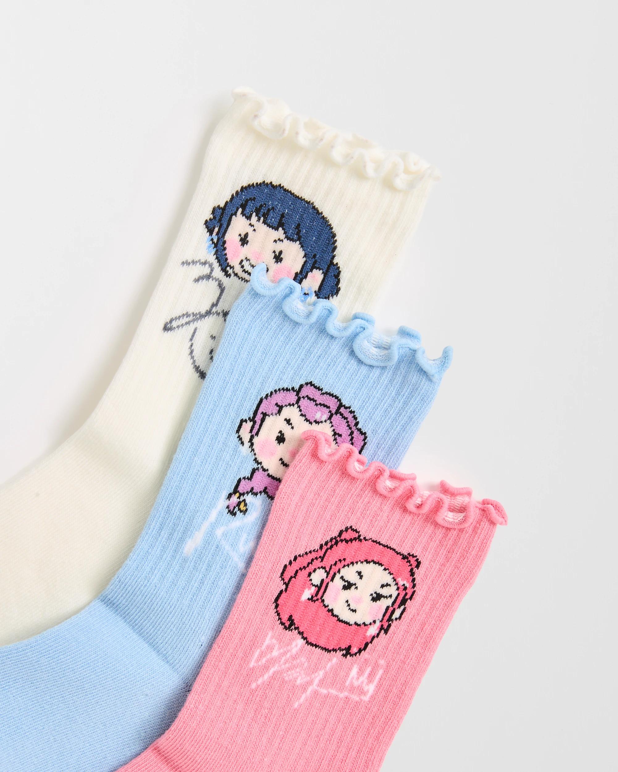 2 Licensed KPop Demon Hunters 3 Pack Quarter Crew Socks MULTI KPOP DEMON HUNTERS, 2 of 3