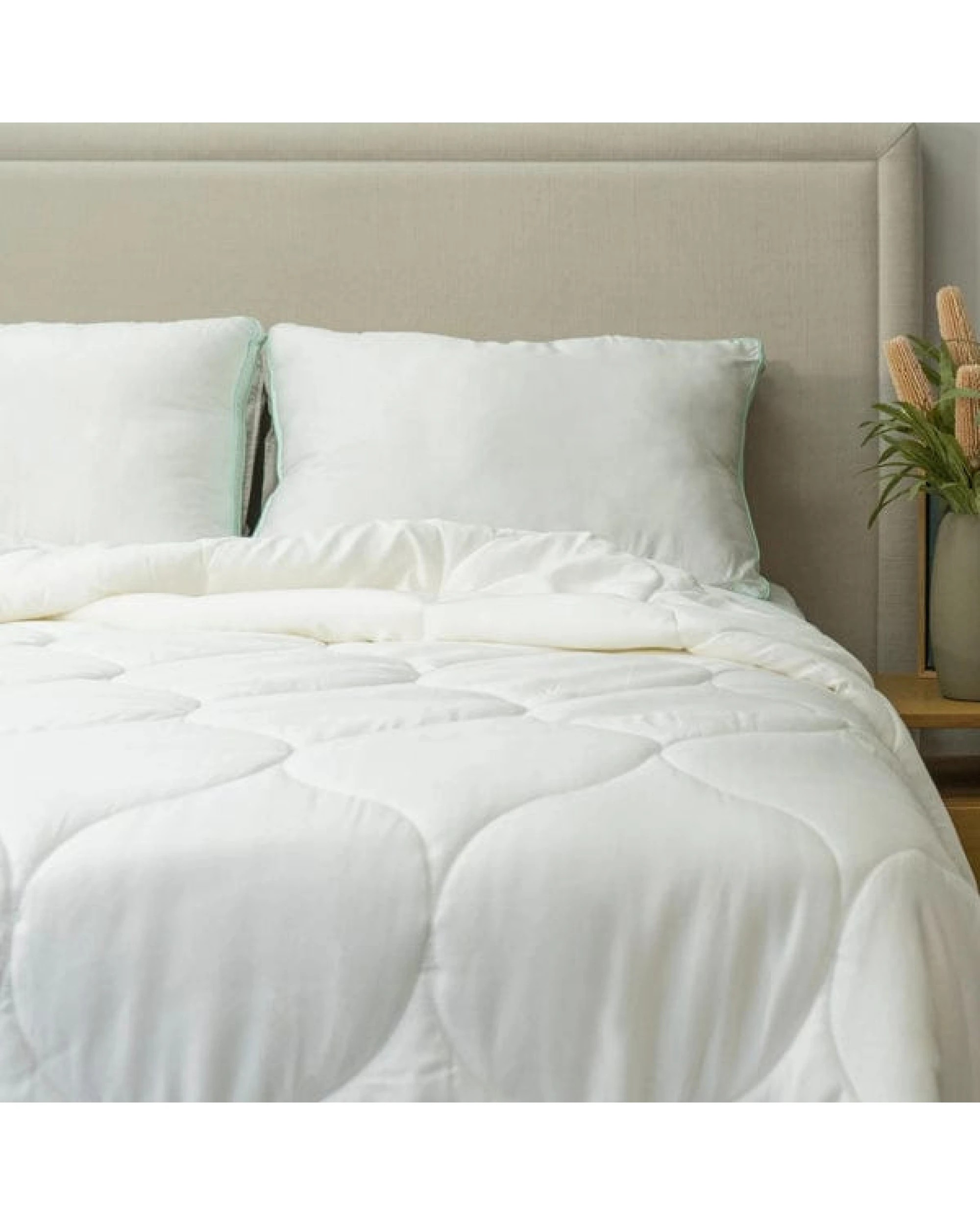 2 Protect A Bed Luxia Tencel Quilt Mid Weight (Fresche) 430Gsm - Super King Bed - White, 2 of 5