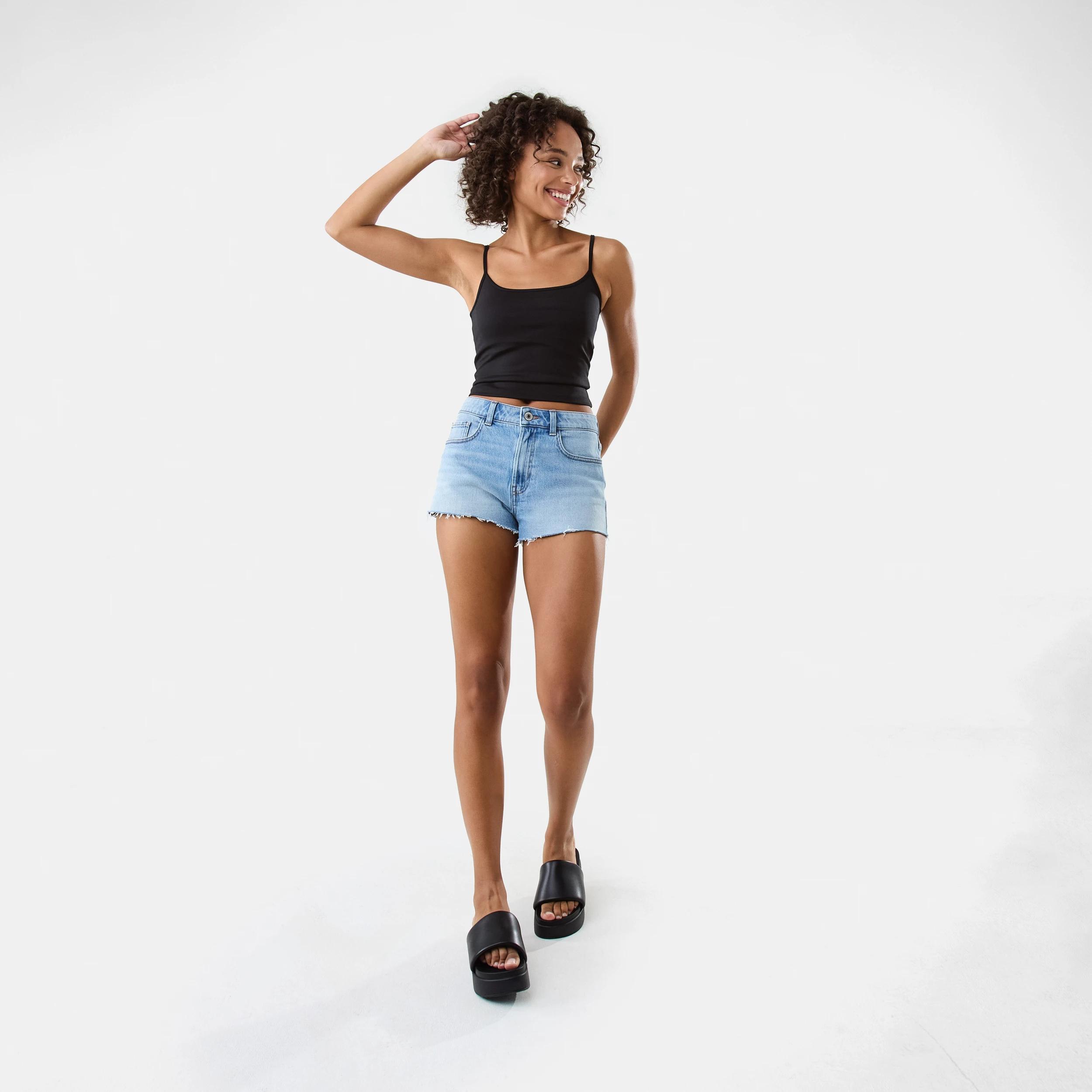 2 Contour Shelf Cami Black, 2 of 7