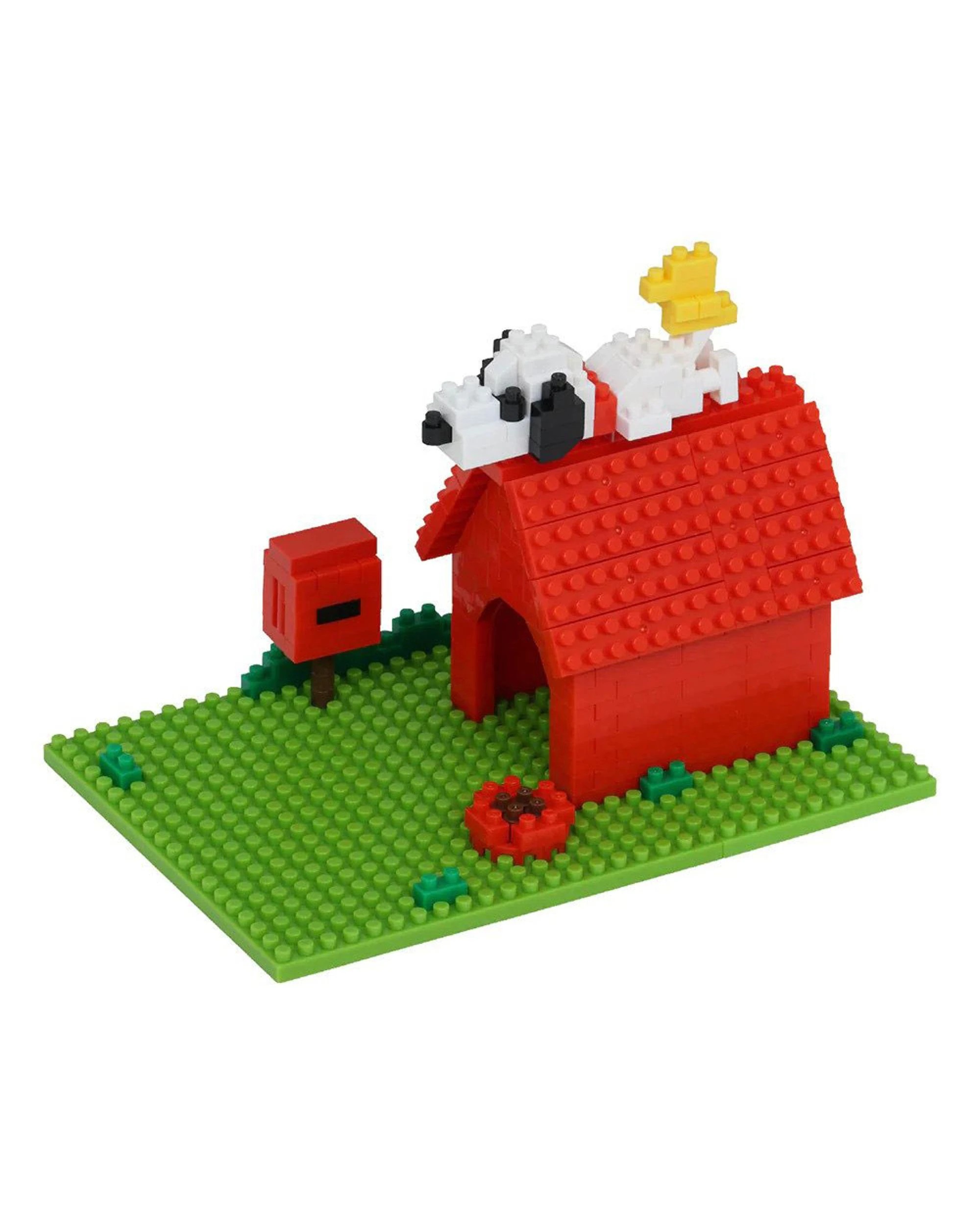 2 Nanoblock Peanuts Snoopy House, 2 of 4