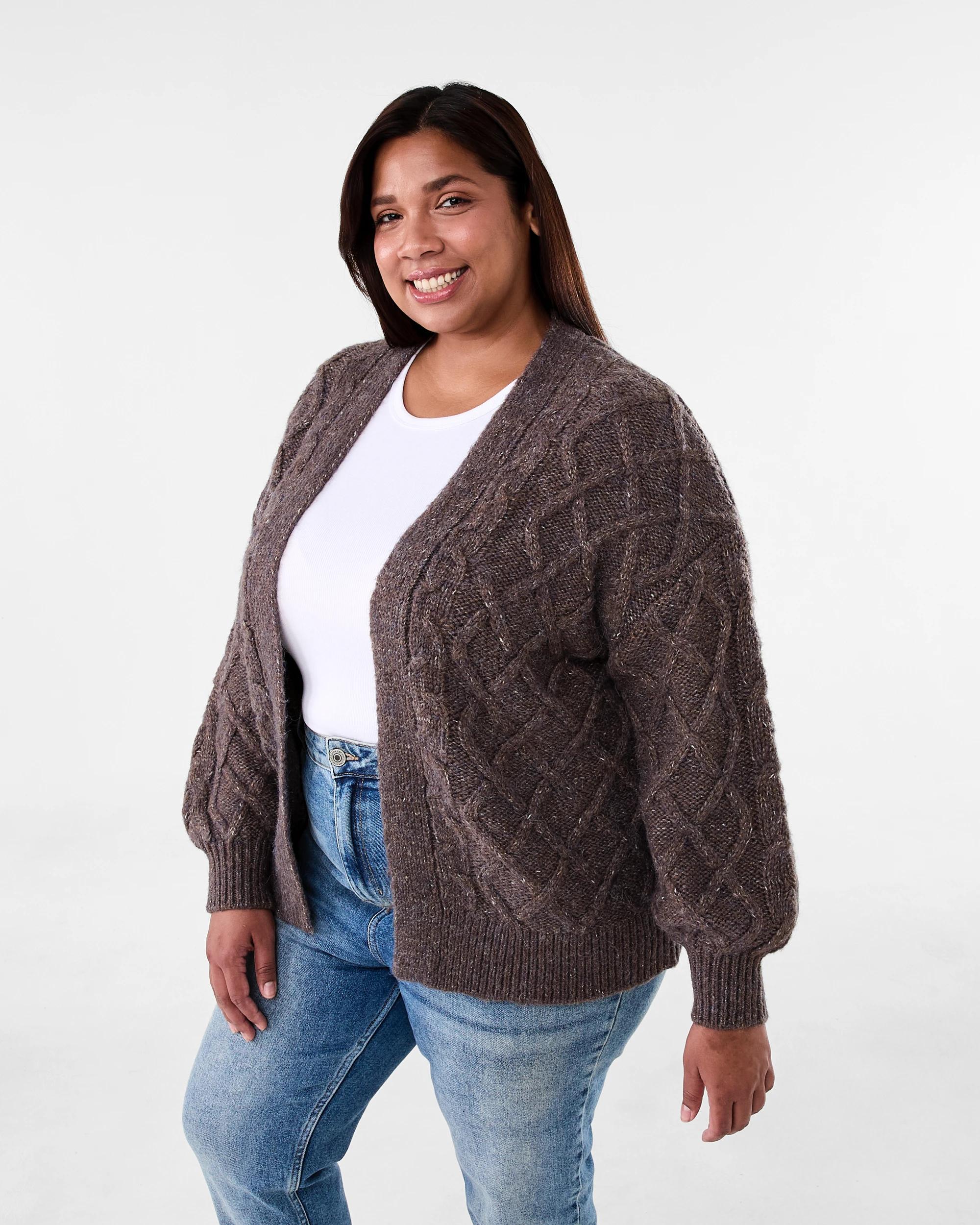 2 Curve Cable Knit Cardigan Taupe Mrl, 2 of 6