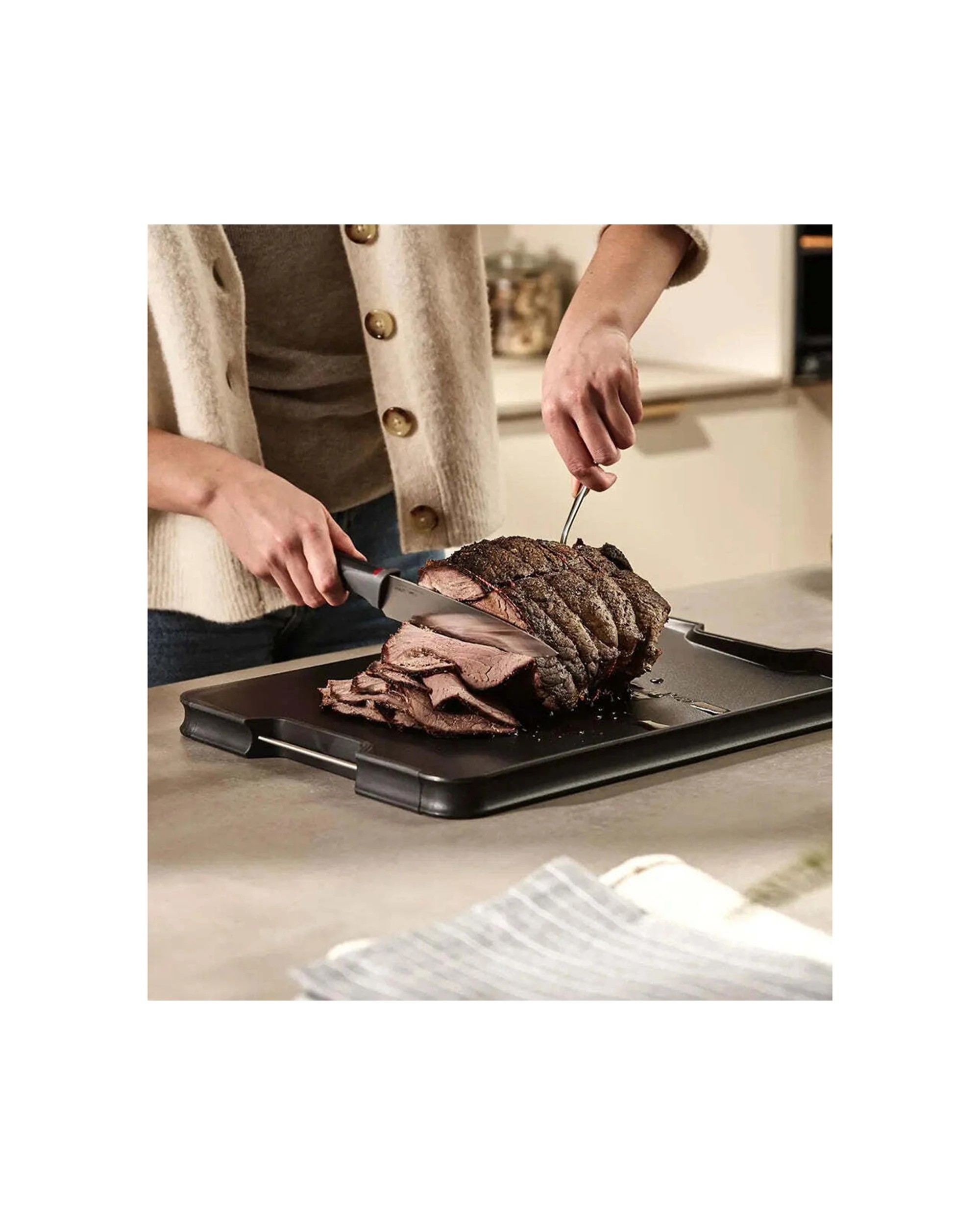 2 Joseph Joseph Cut&Carve Plus 41cm Chopping Board Large - Black, 2 of 5