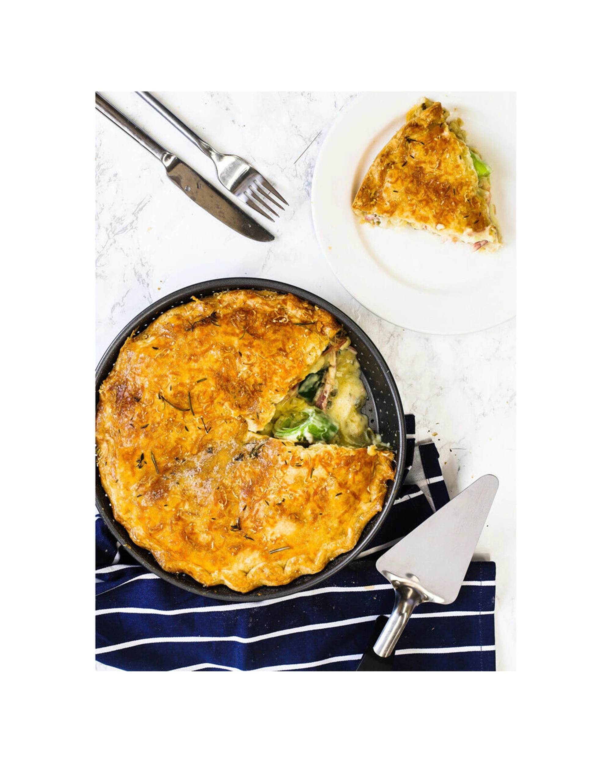 5 Mastercraft 2x Crusty Bake 24cm Non-Stick Deep Pie Tart Tin Perforated - Black, 5 of 8