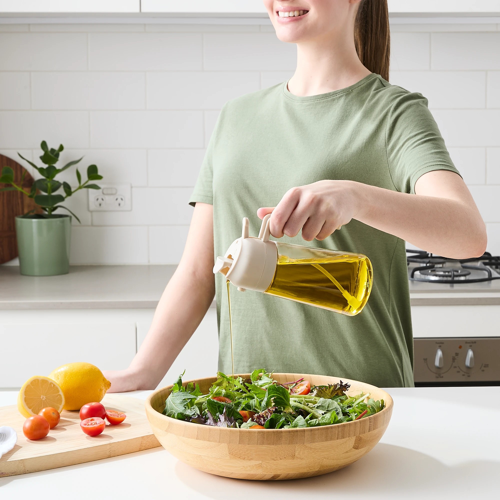 1 450ml Oil Spray and Pour Bottle, 1 of 10