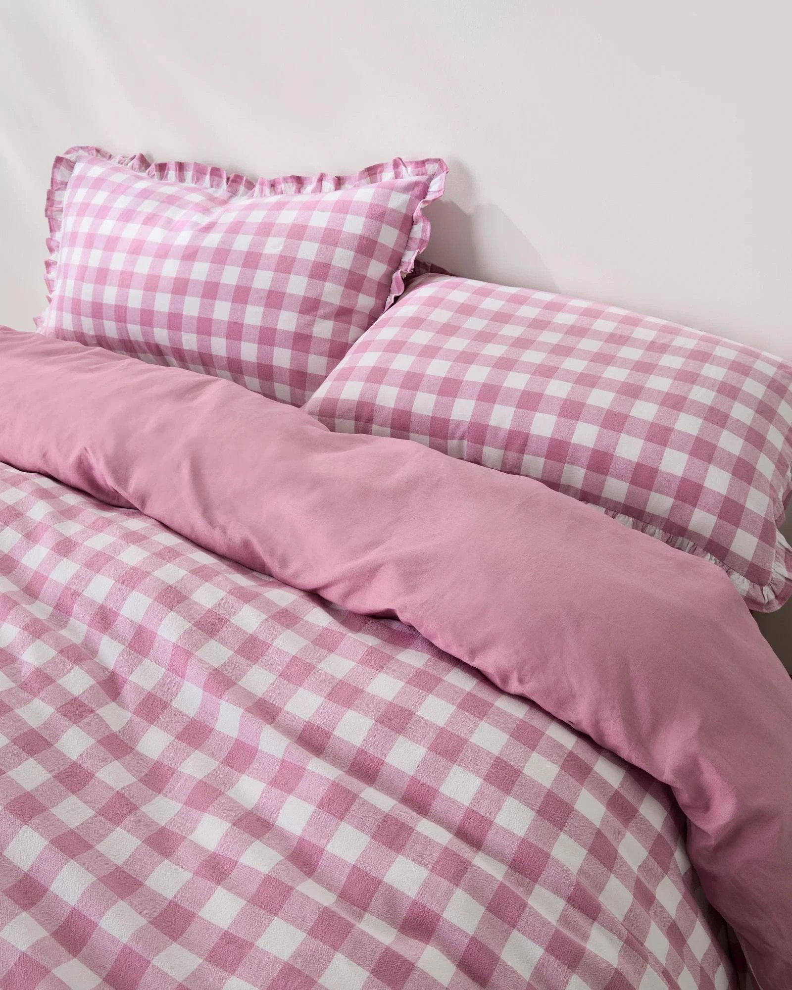 2 Target Lulu Gingham Linen/Cotton Quilt Cover Set - Queen Bed - Pink, 2 of 4