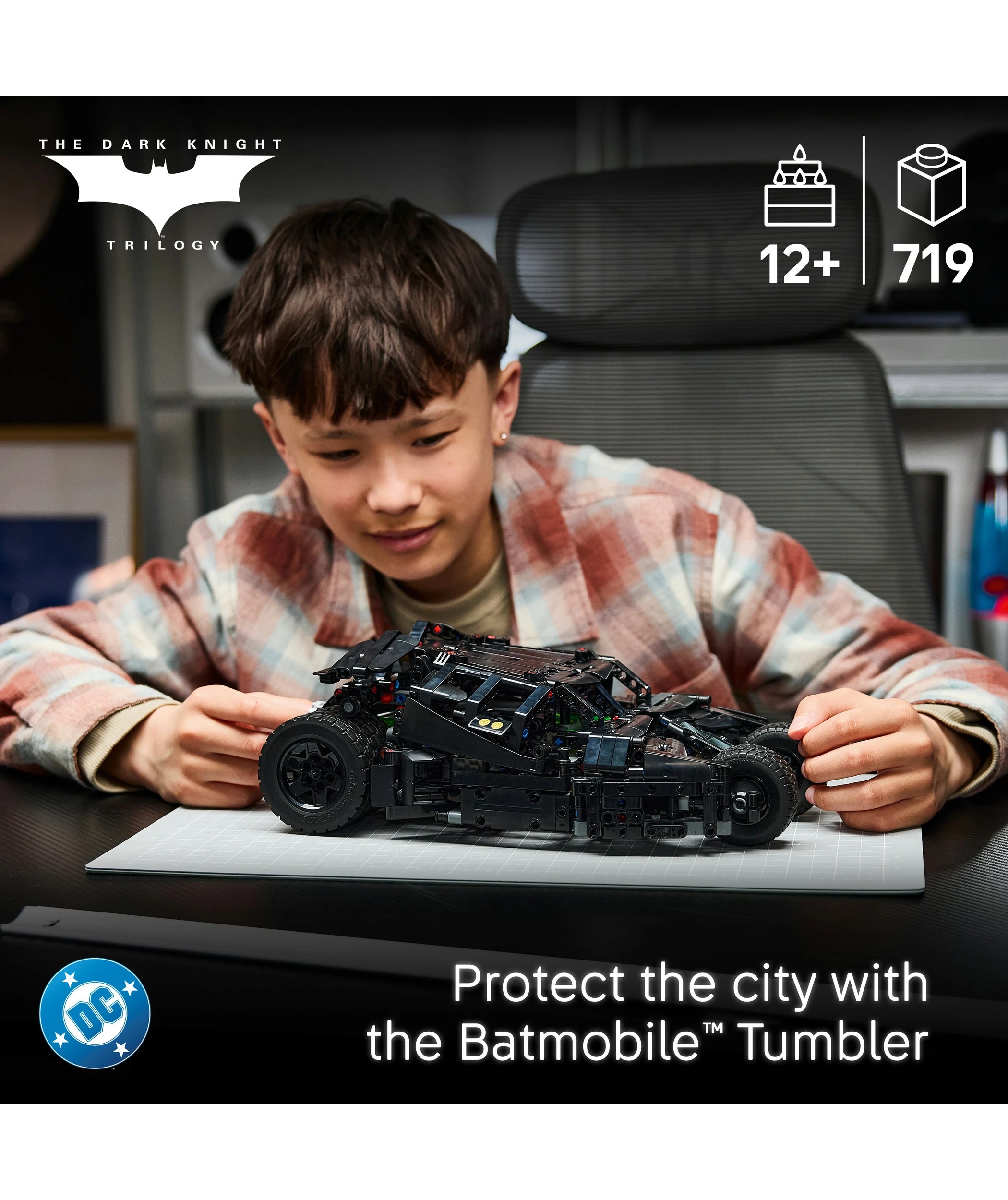 3 LEGO Technic Batmobile Tumbler 42239, 3 of 10