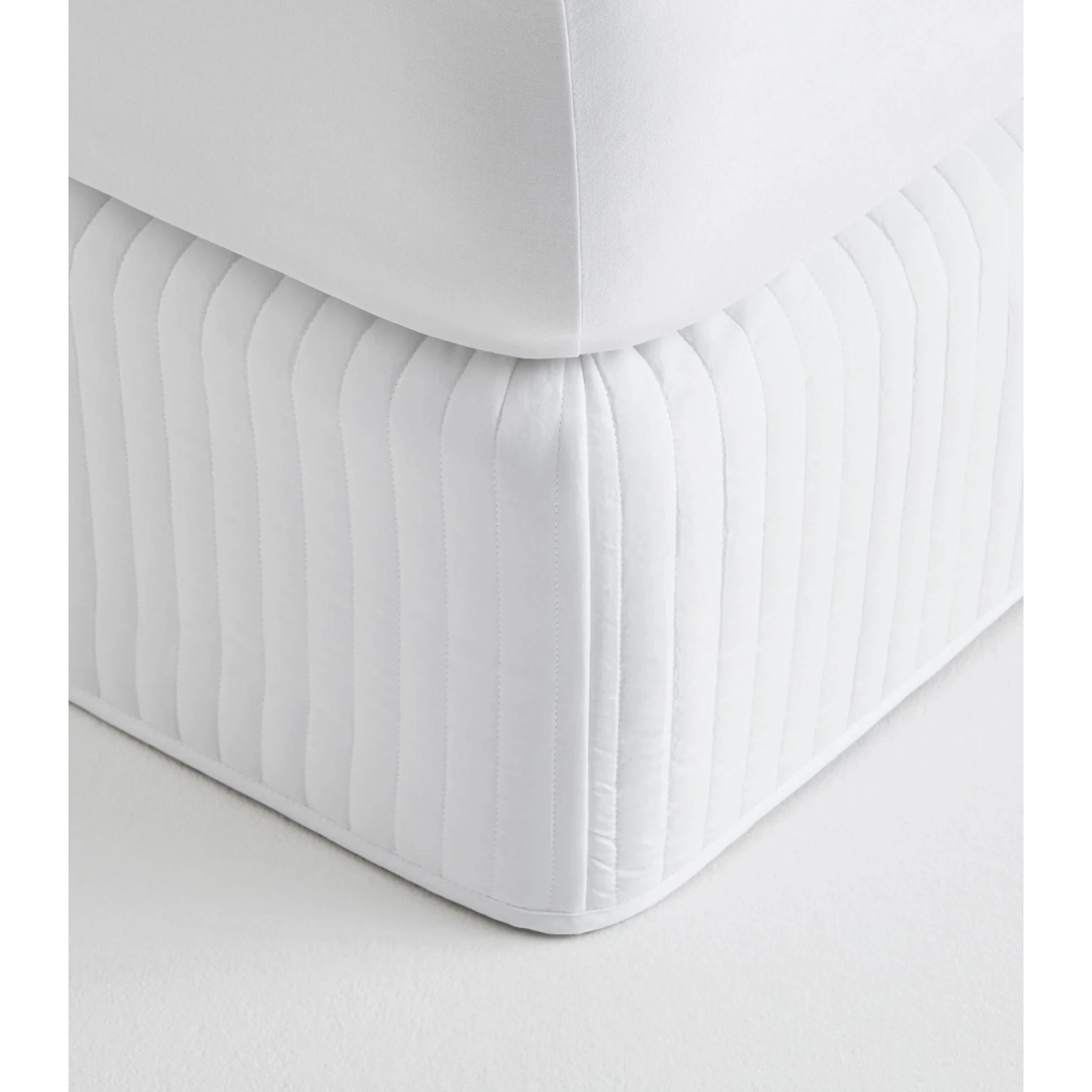 2 Target Padded Valance - White, 2 of 3