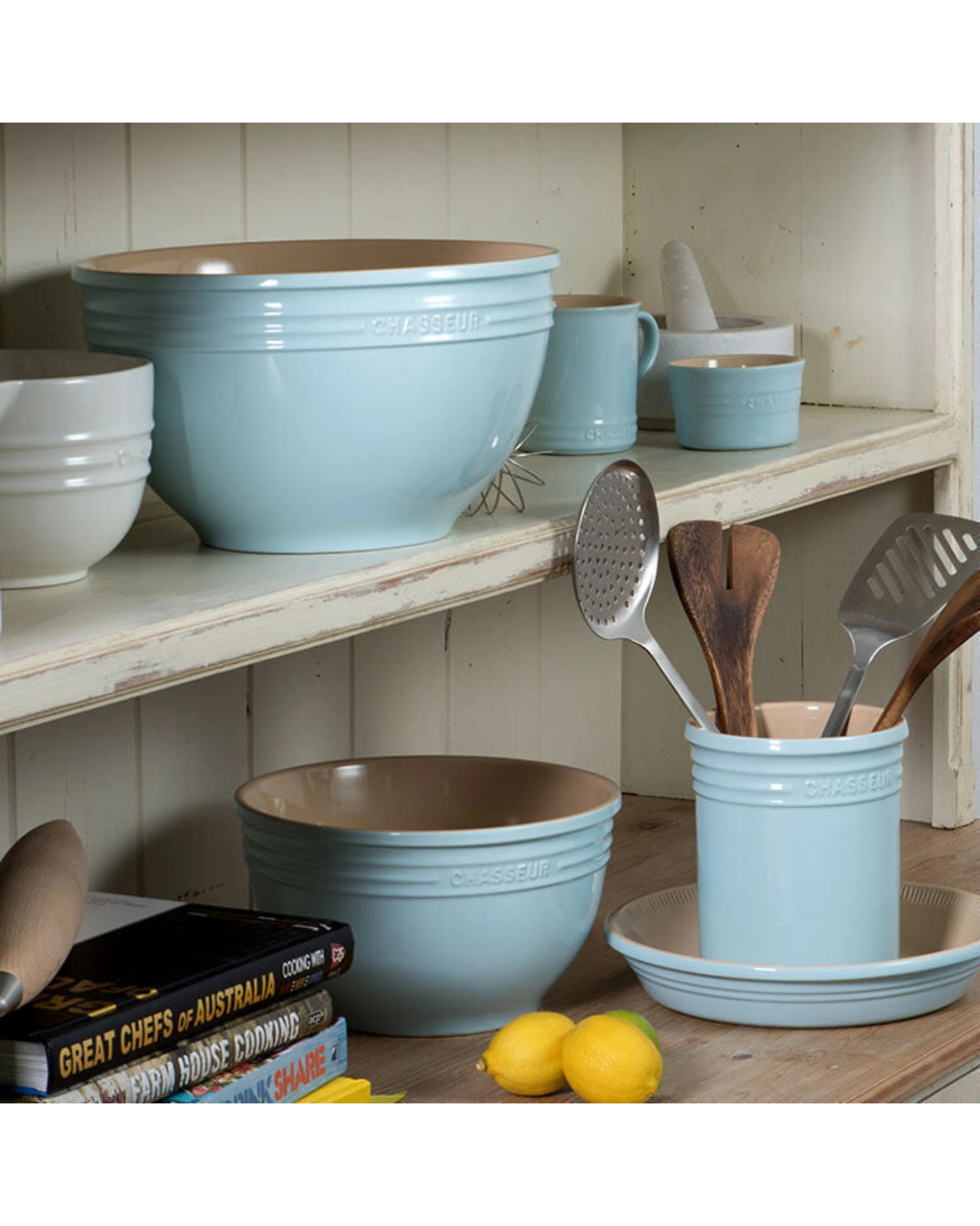 2 Chasseur Small Mixing Bowl -20.5 cm - Blue, 2 of 3