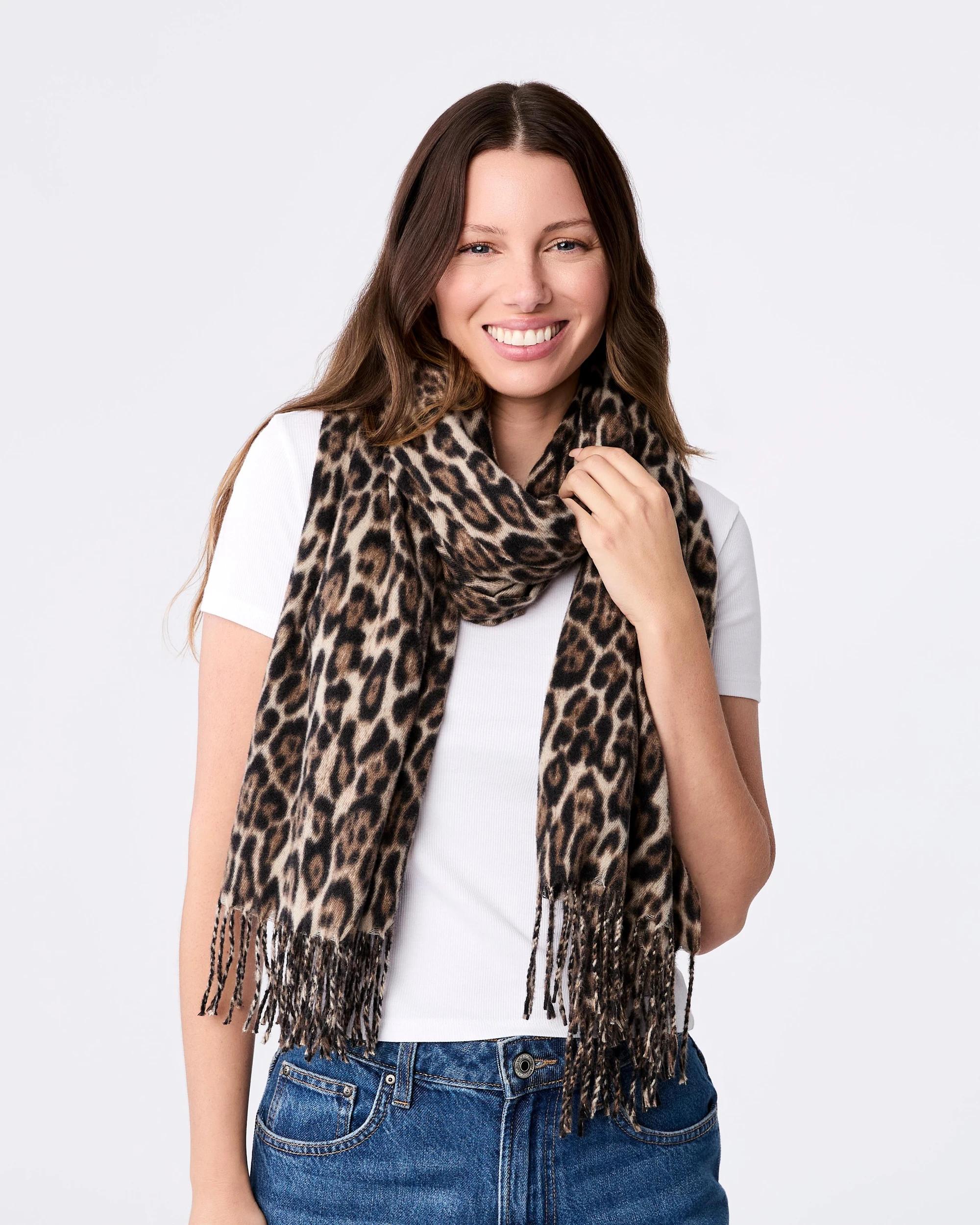 3 Printed Scarf Beige Leo, 3 of 3