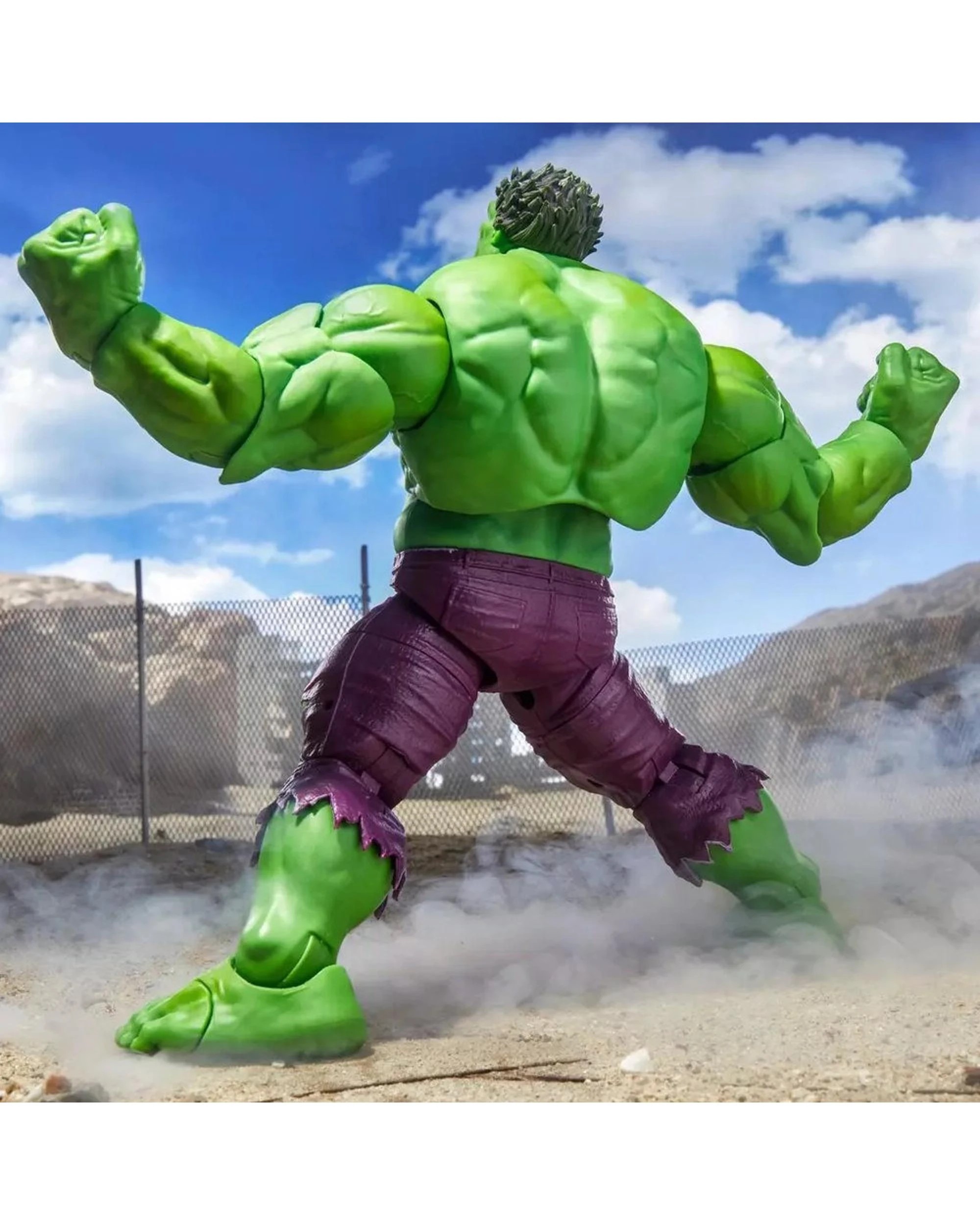 4 Hasbro Marvel Legends Maximum Series: Hulk Action Figure, 4 of 6