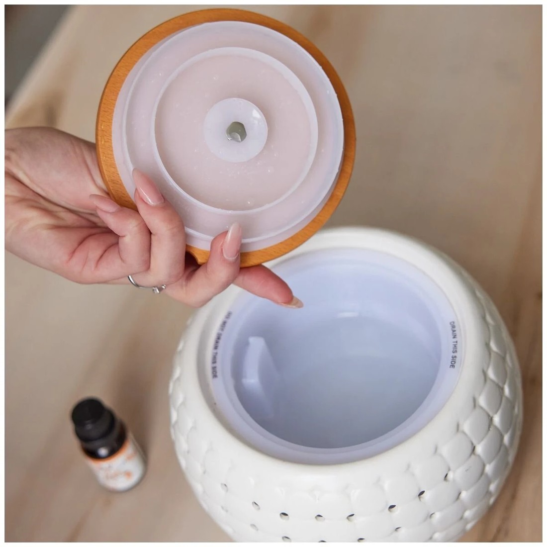 4 Homedics Ellia Cadence Ultrasonic WiFi Diffuser -White, 4 of 5