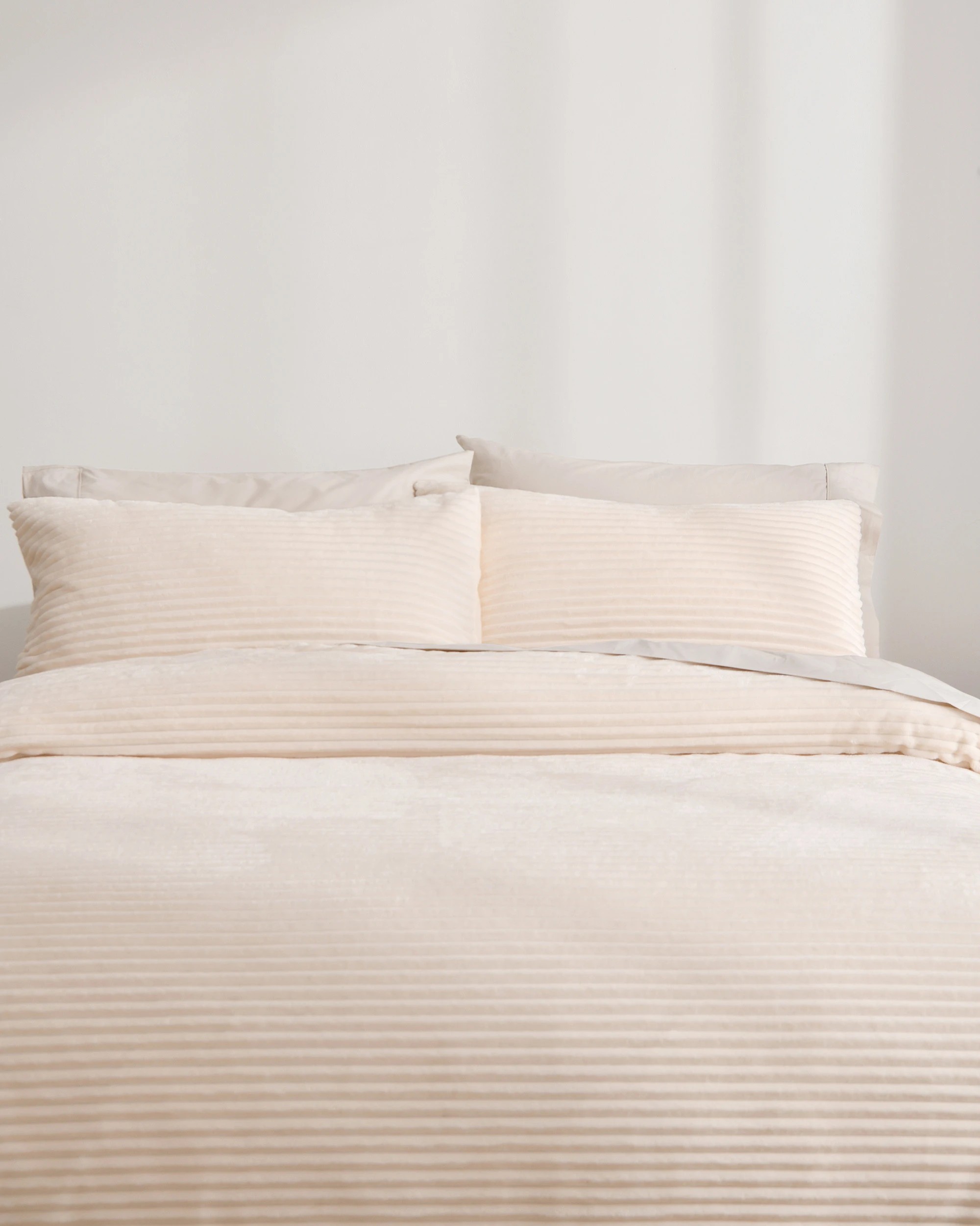 2 Dreamaker Embossed Fleece Quilt Cover Set - King Bed - Vanilla, 2 of 6