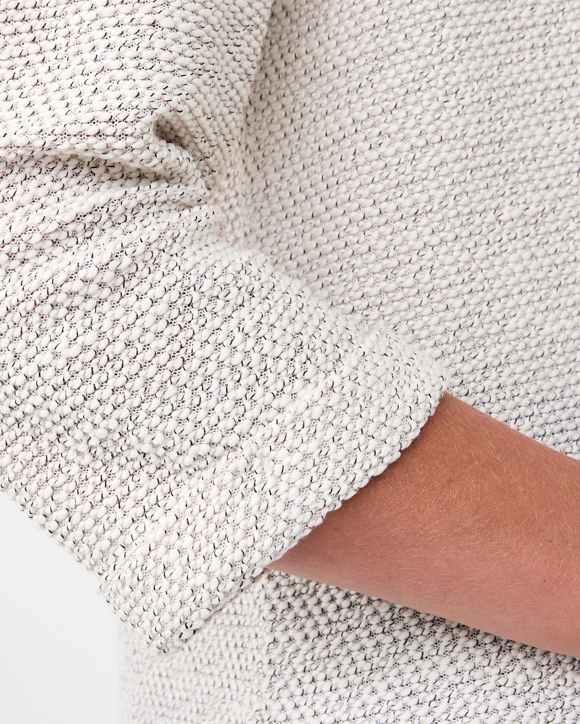 6 Long Sleeve Textured Split Hem Top Nat Beige, 6 of 7