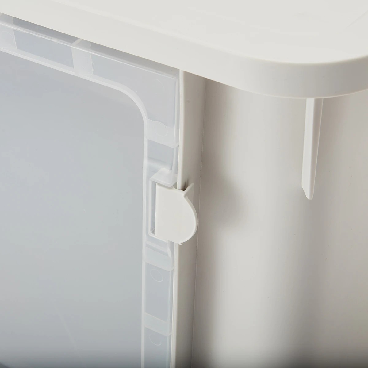 7 90L Storage Tub with Window, 7 of 10