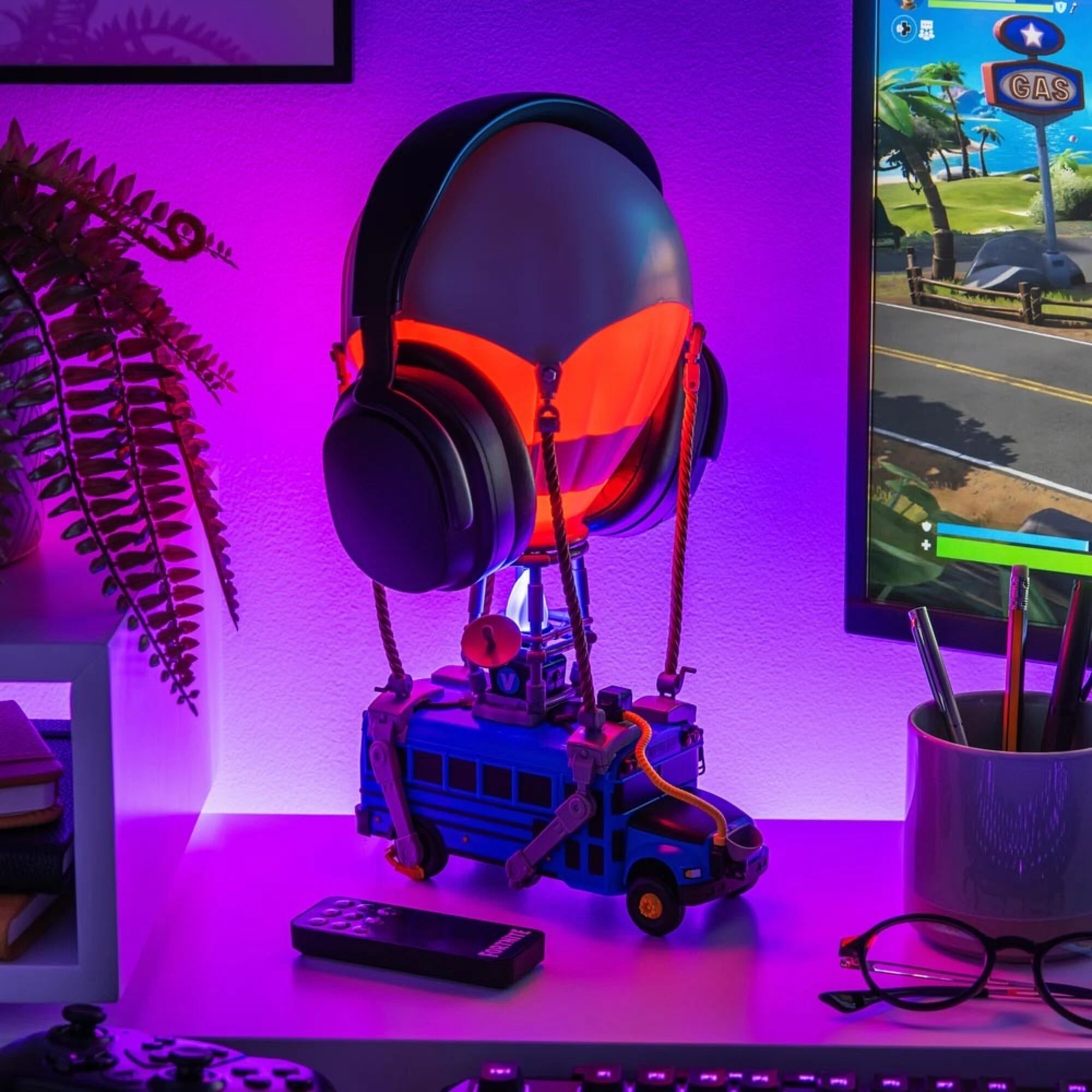 5 Fortnite - Battle Bus Light, 5 of 5