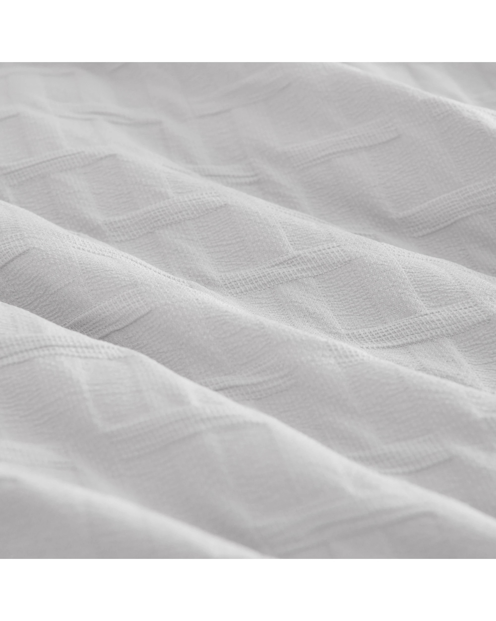 4 Dreamaker Aubrey Jacquard Quilt Cover Set - Single Bed - Dove, 4 of 7