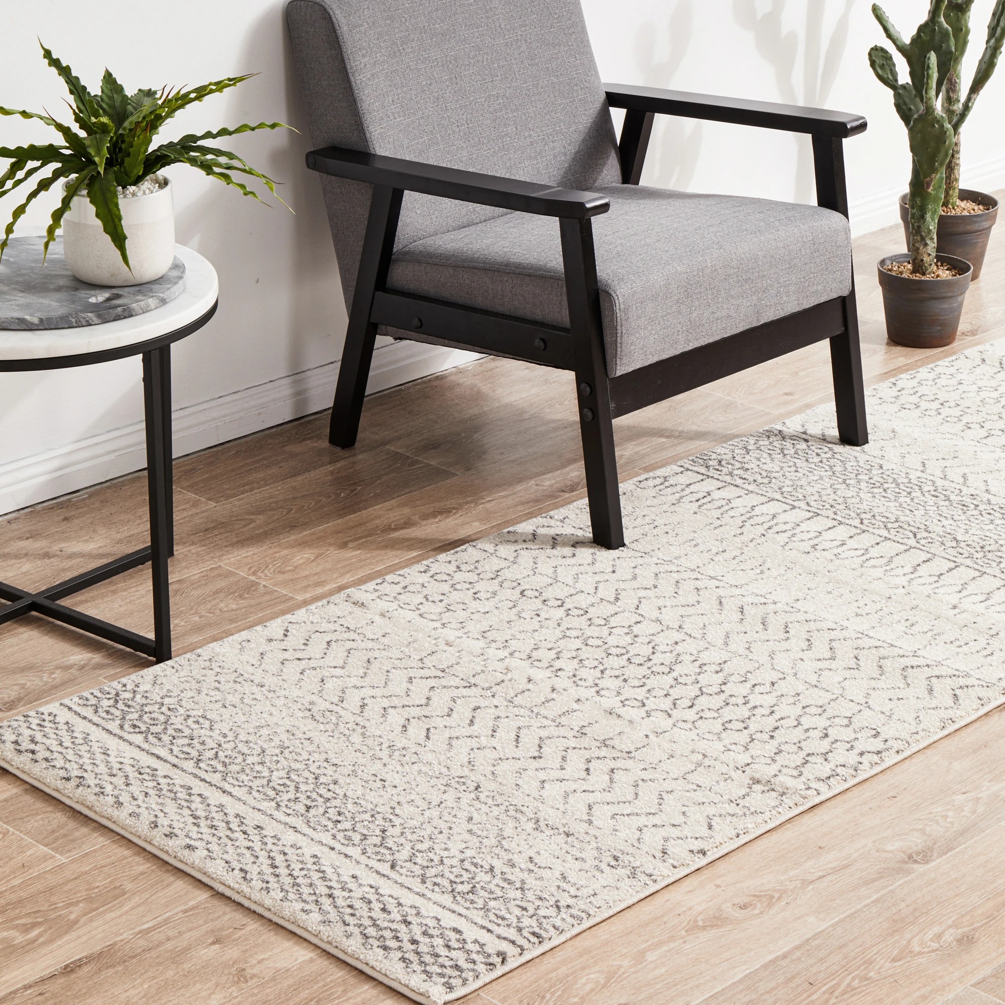 1 Common Ground Rugs Lustre Harper 300x80 cm Rug - Silver, 1 of 9