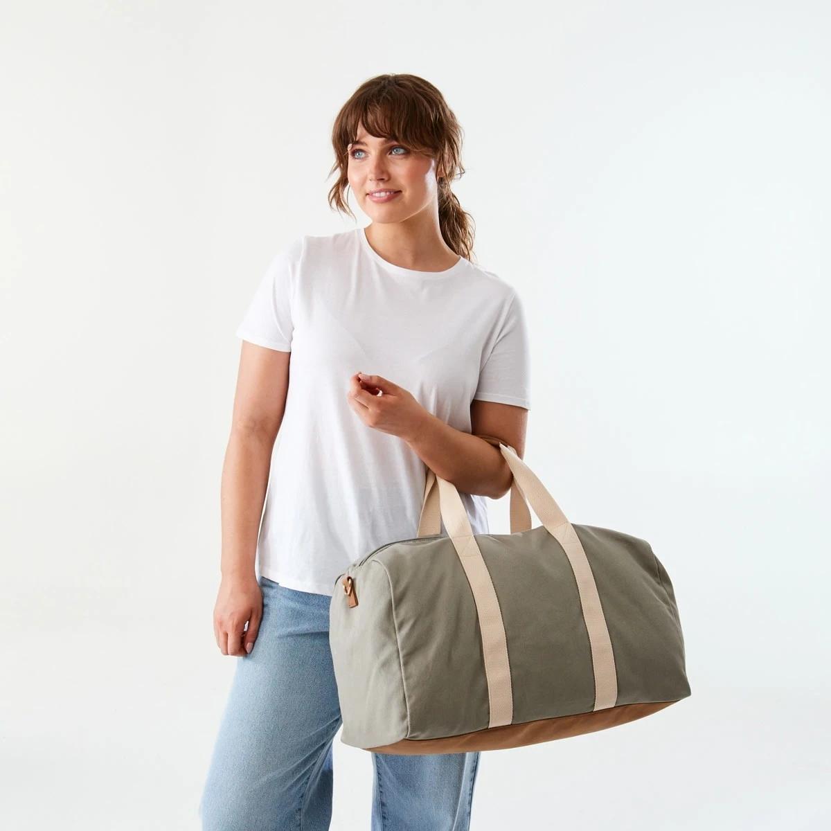 4 Canvas Weekender Bag SOFT SAGE GREEN, 4 of 5