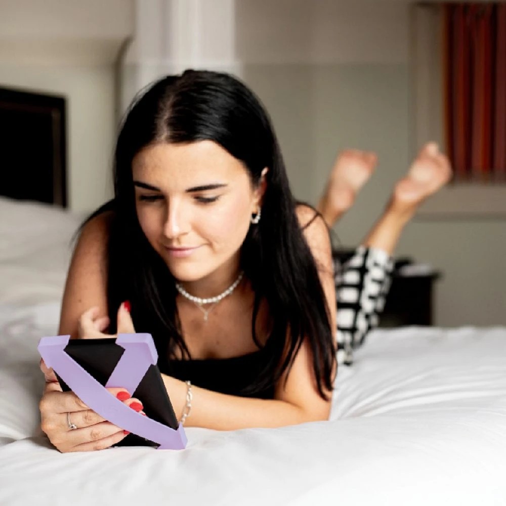 2 Strapsicle Silicone Straps for Kindle Large Lilac 2 Pack, 2 of 9