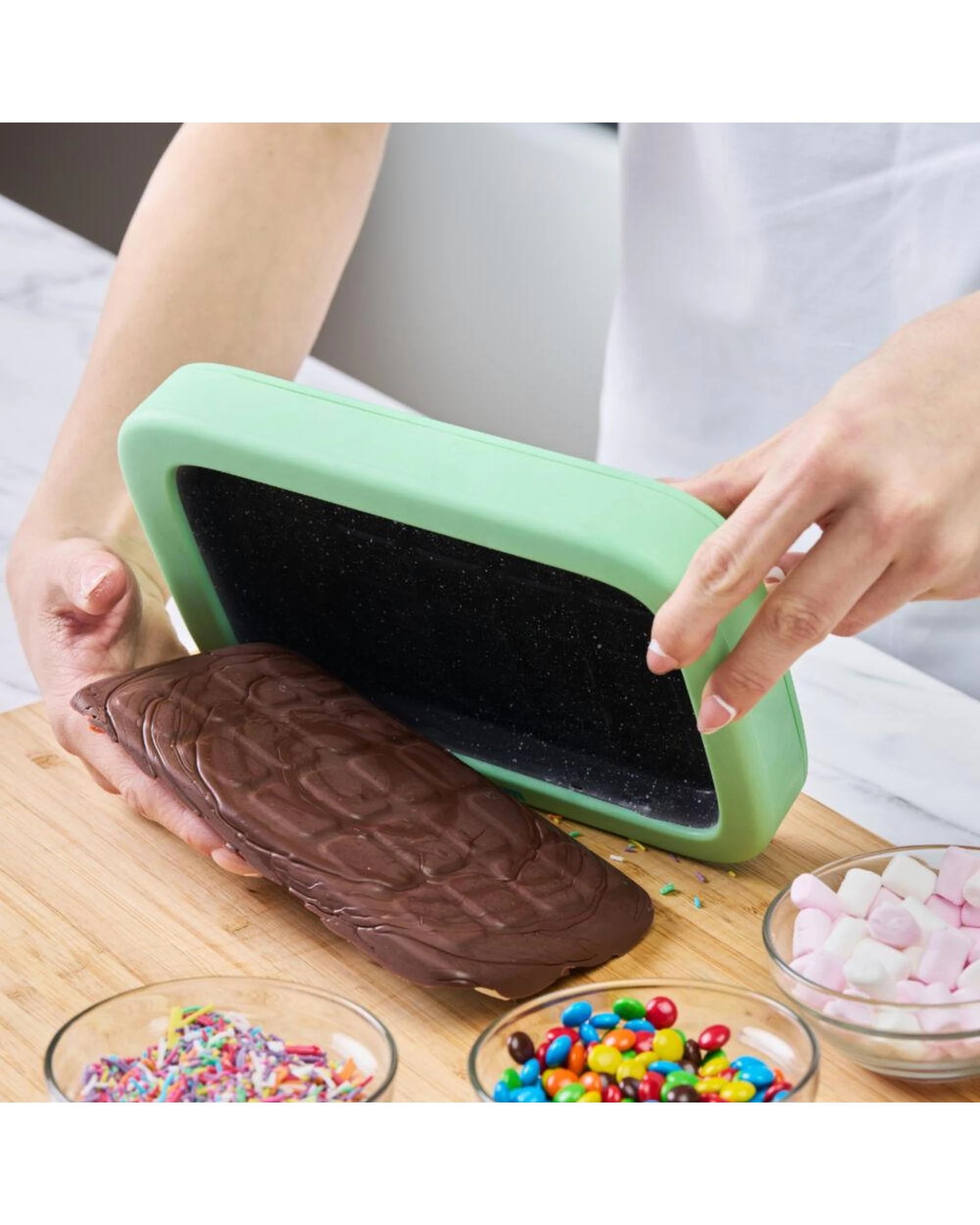 6 Avanti YumYum Instant Bark Chocolate Maker, 6 of 6