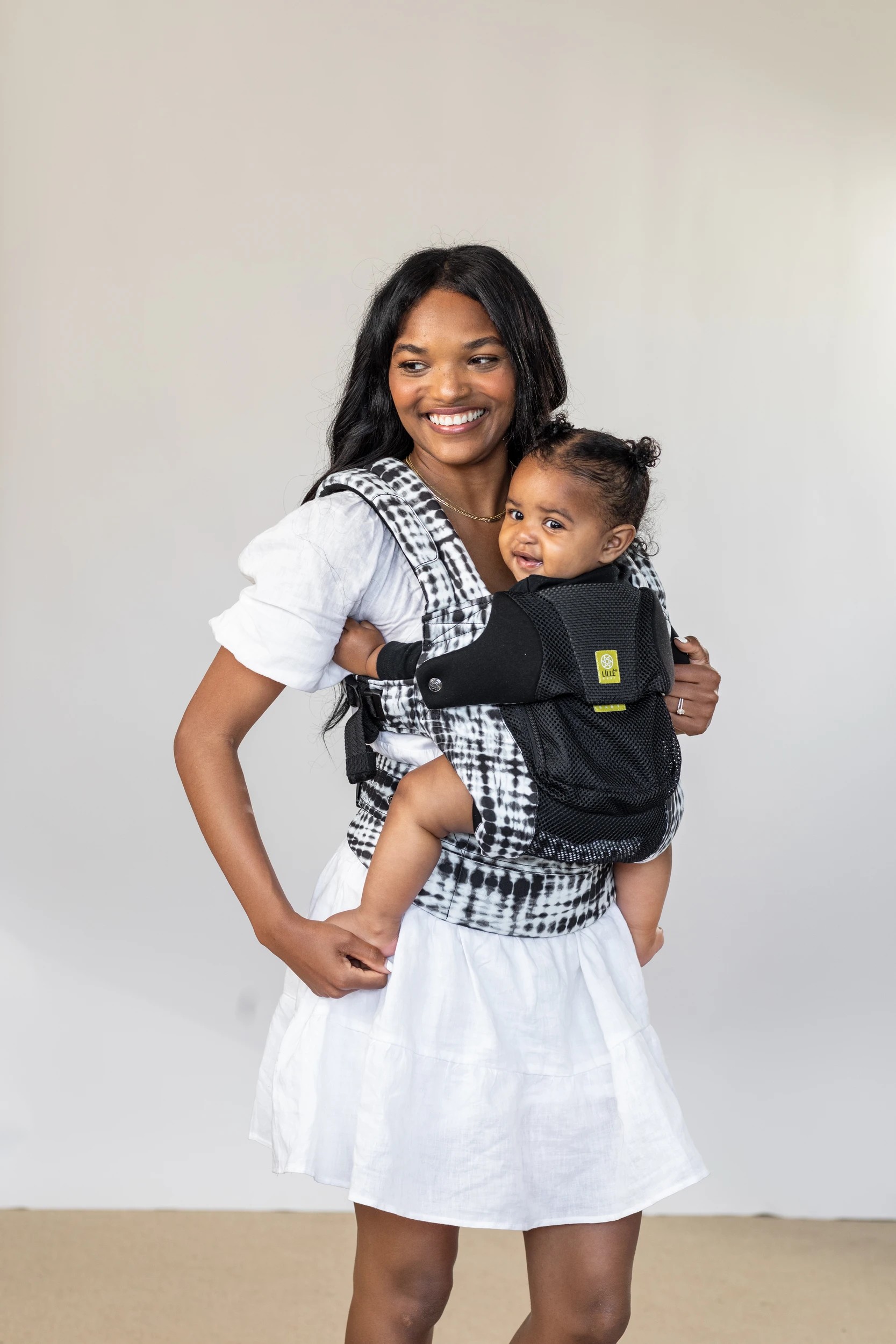 2 Lillebaby Complete Airflow DLX Shibori Baby Carrier - Black, 2 of 4