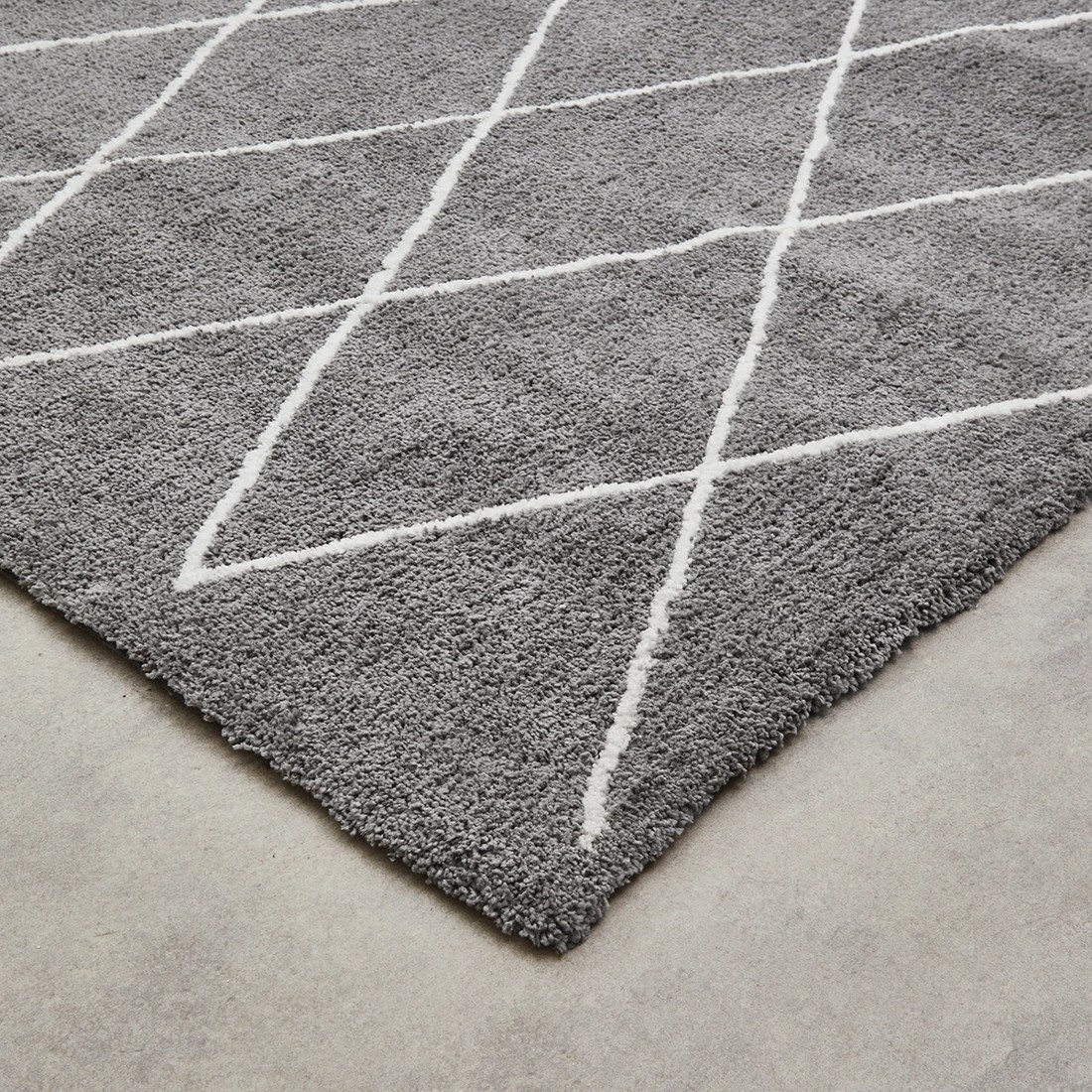 2 Trellis Shag Rug - Grey, Large - 235cm x 160cm, 2 of 7