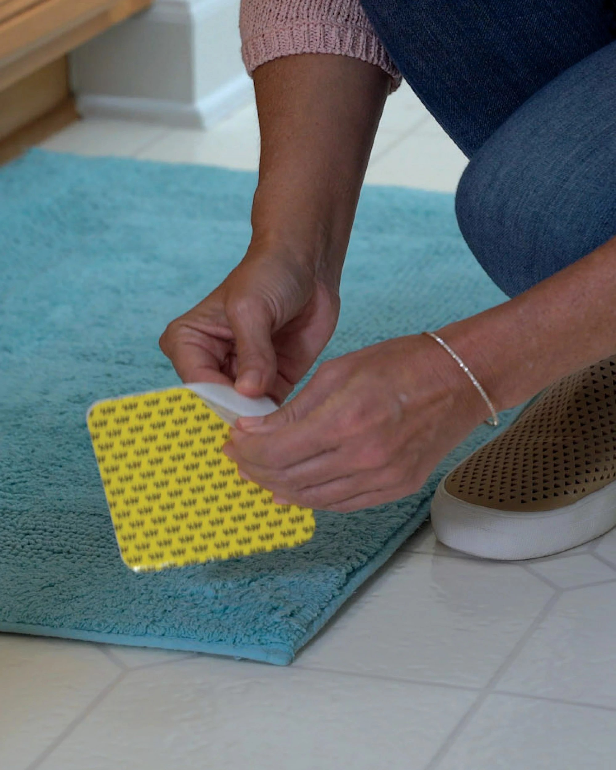 2 Alien Tape Grips 8 Pack Grip Pads That Keep Rugs & Mats Securely In Place, 2 of 7