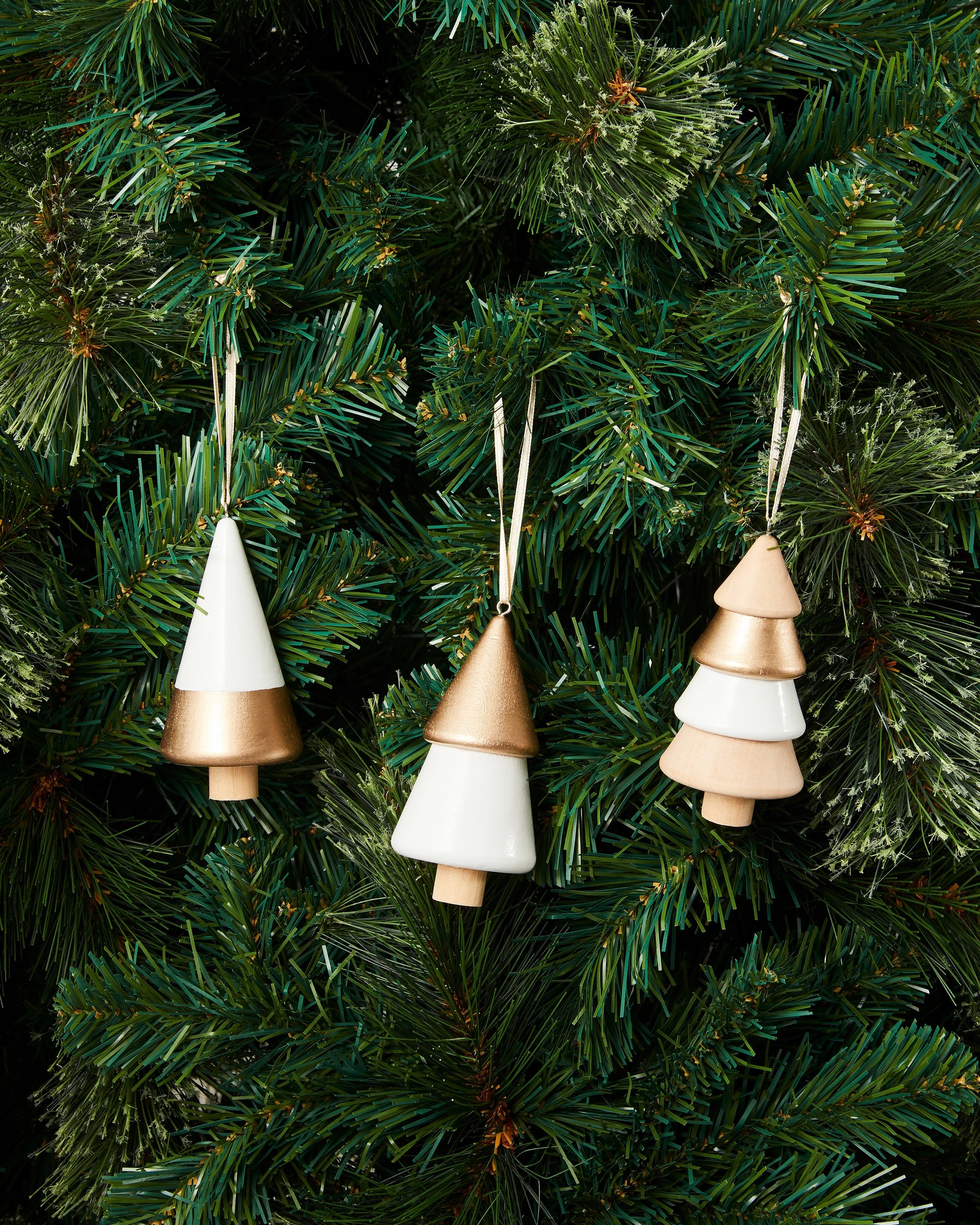 5 Wooden Tree Decoration - Assorted, 5 of 6