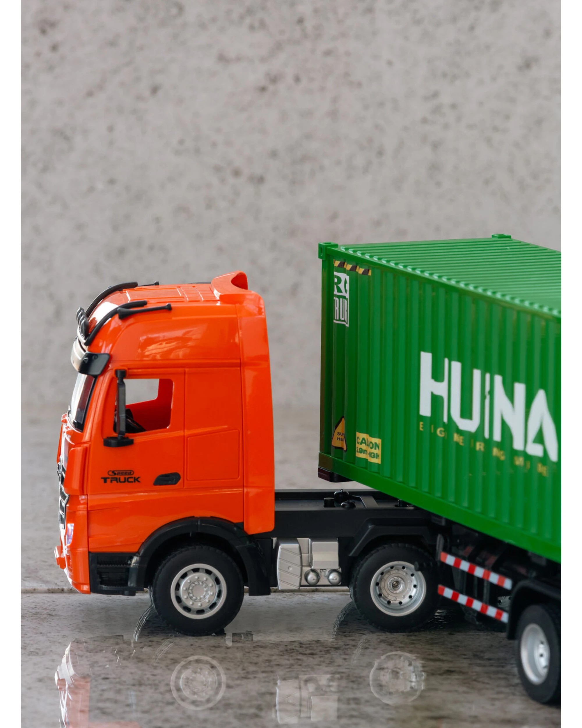 7 Gem Toys 1:18 Scale 9-Channel Alloy Remote Control Container Truck with Lights & Sound for Indoor Play, 7 of 9