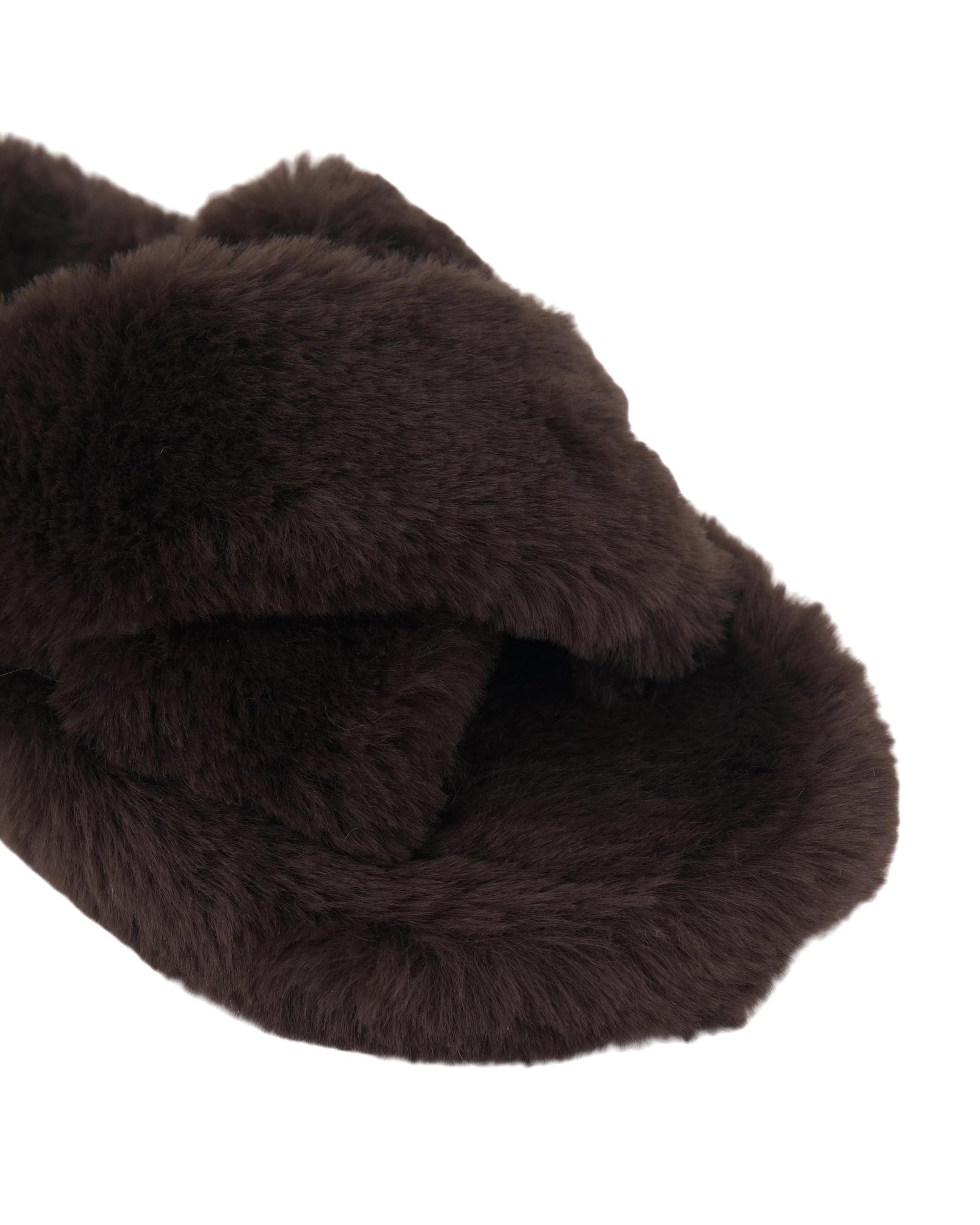 3 Crossover Furry Slippers Bittr Choc, 3 of 3