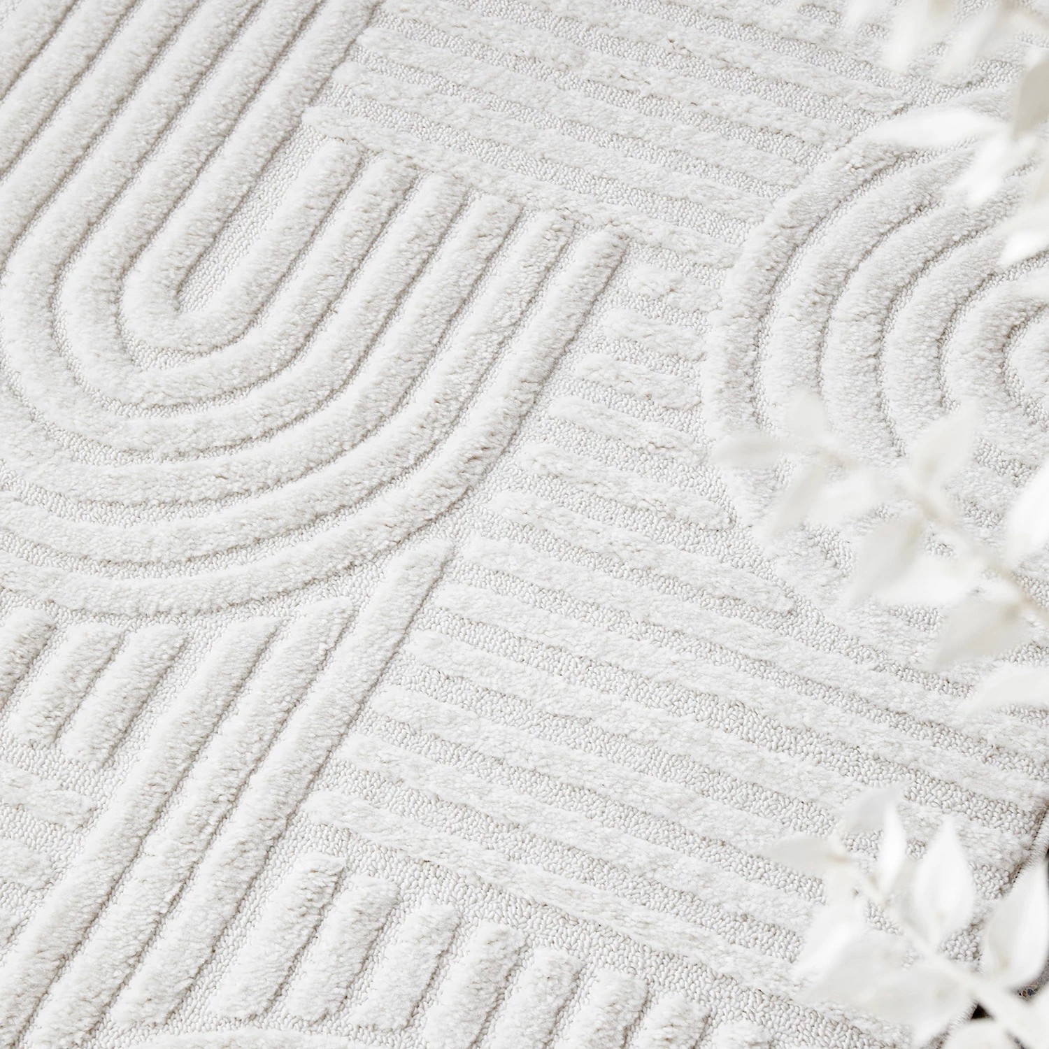 3 Common Ground Rugs Safflower Dior 300x80cm Runner - Medium Pet Friendly Power Loomed Rug - White, 3 of 7