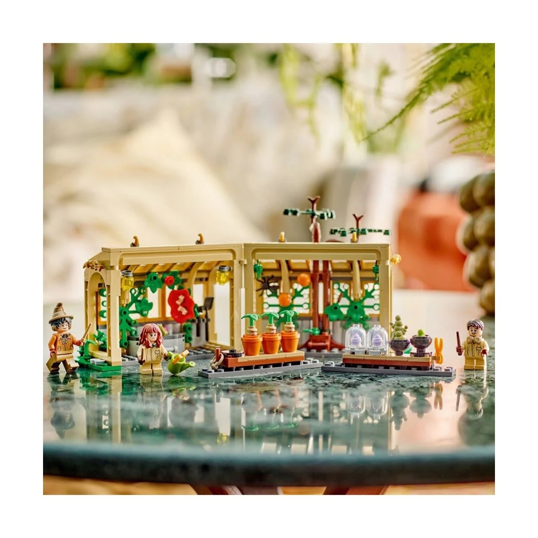 9 LEGO Harry Potter Hogwarts Castle: Herbology Class 76445, 9 of 10