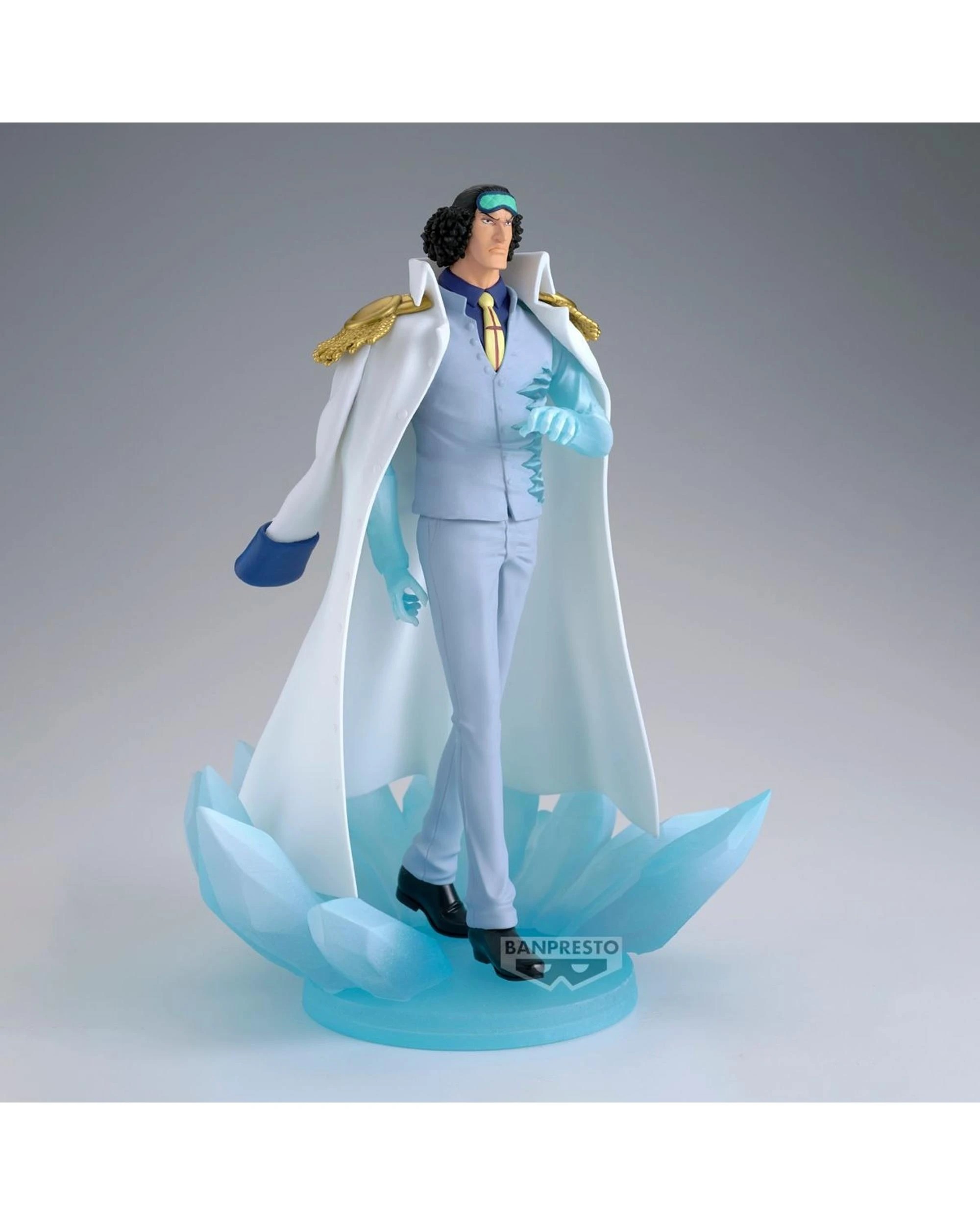 4 Banpresto One Piece The Shukko Logia Kuzan Special Edition Figure, 4 of 5