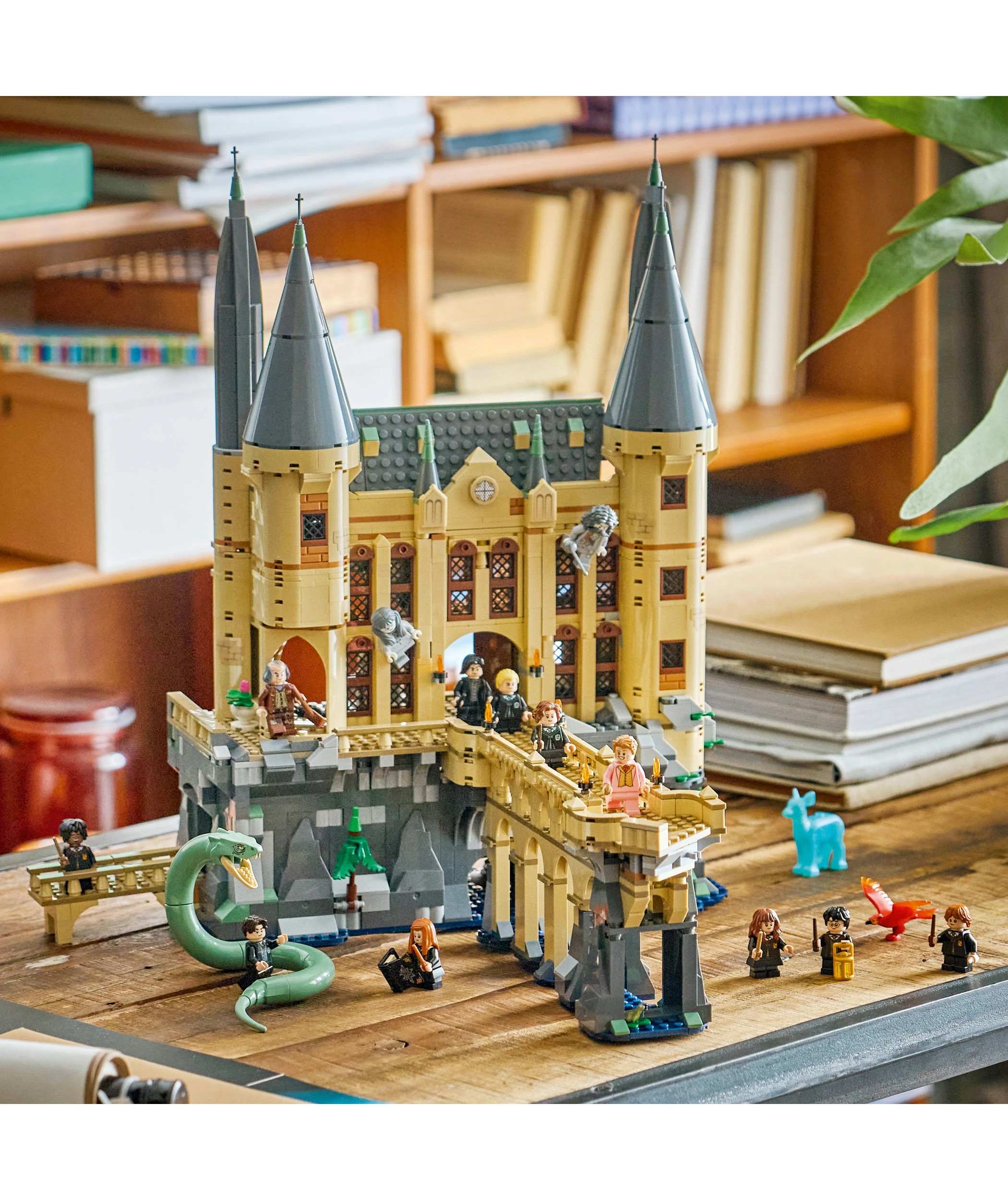 9 LEGO Harry Potter Hogwarts Castle: East Wing 76473, 9 of 10